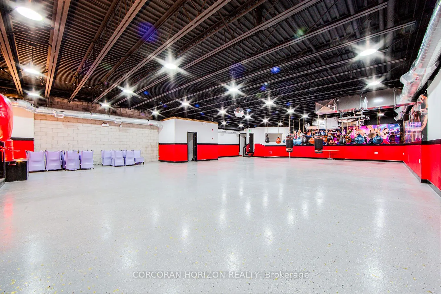 2261 Dundas Street