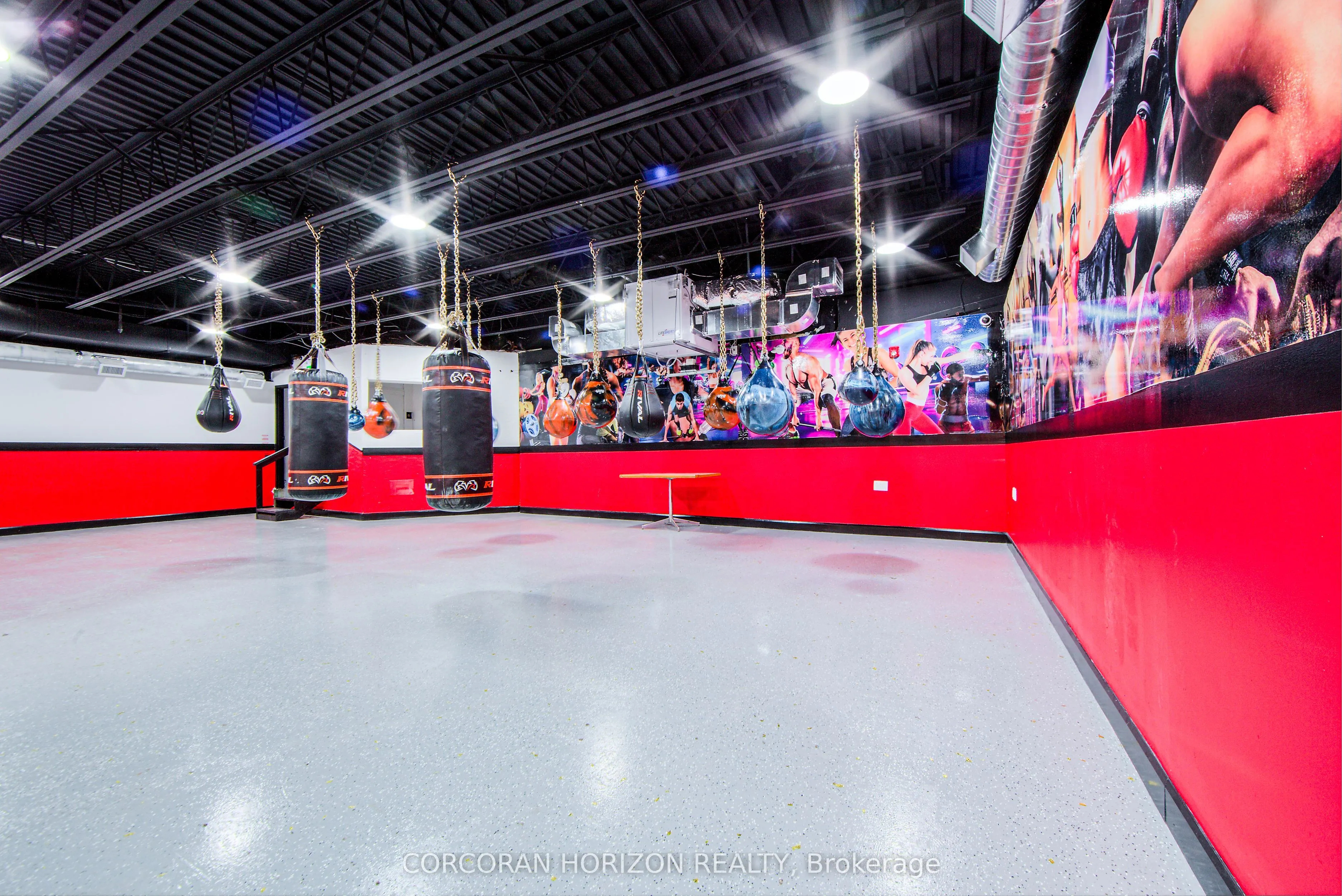 2261 Dundas Street