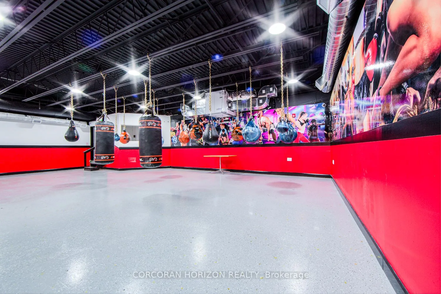 2261 Dundas Street