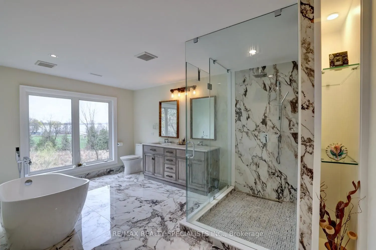 1301 Gatehouse Drive