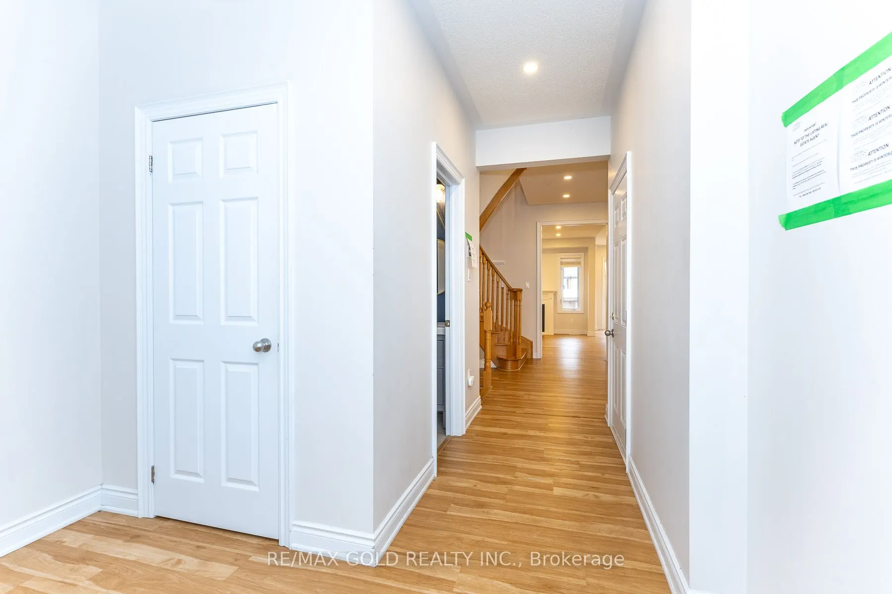 943 Transom Crescent