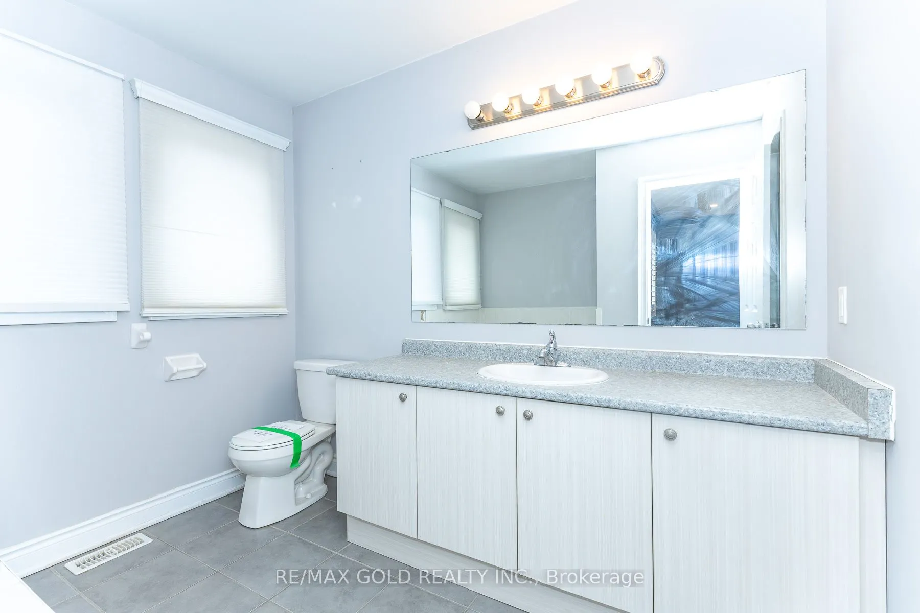 943 Transom Crescent