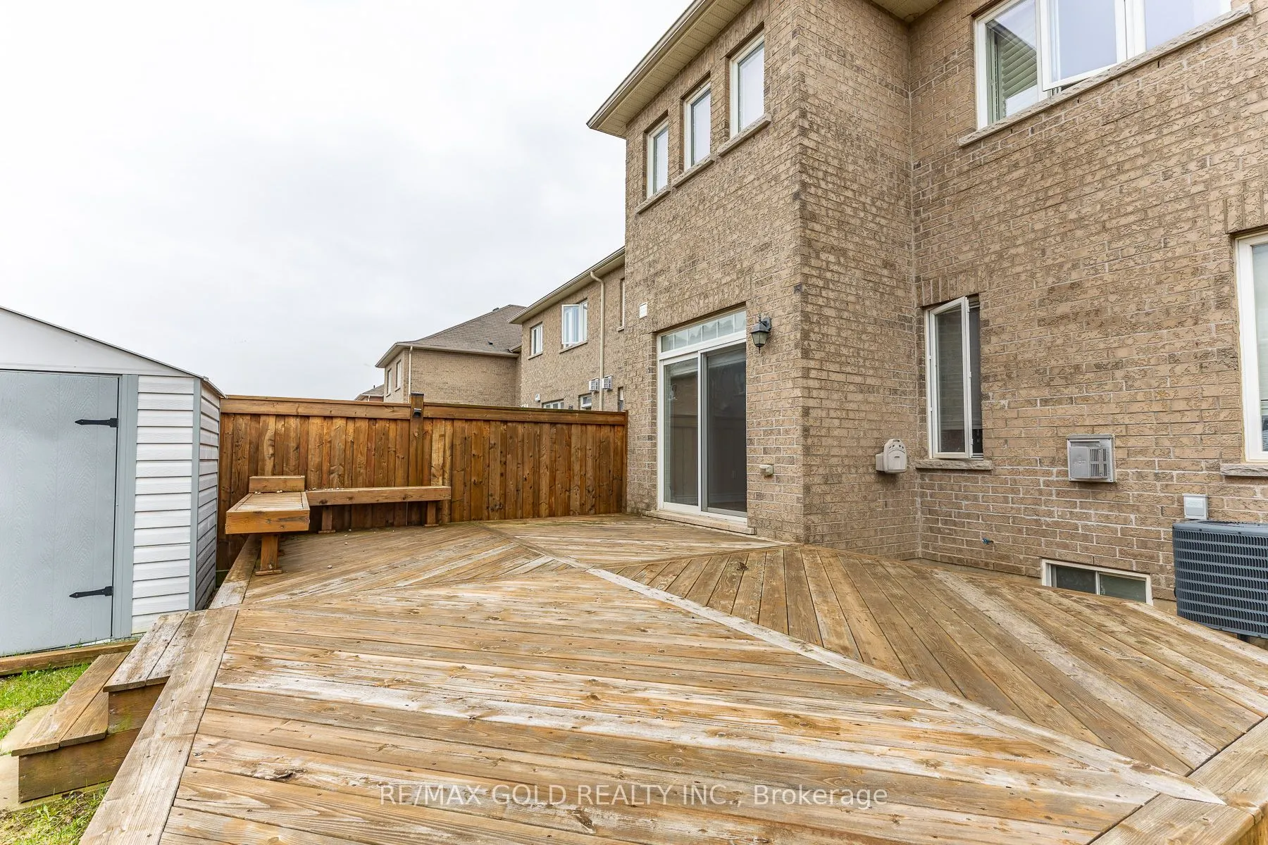 943 Transom Crescent