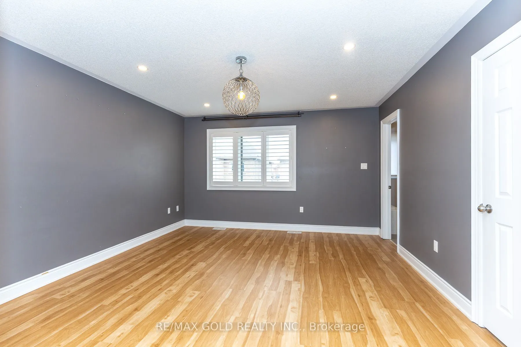 943 Transom Crescent