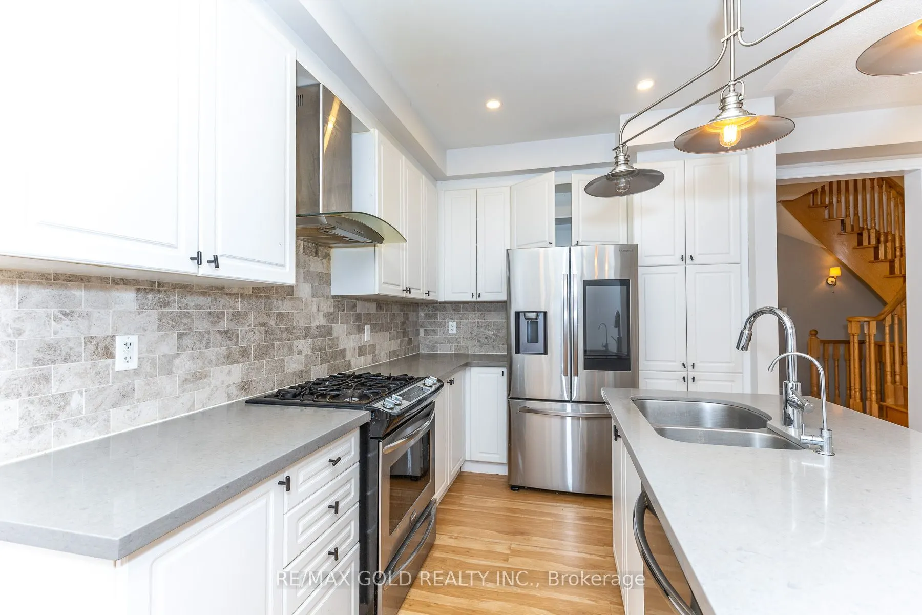 943 Transom Crescent