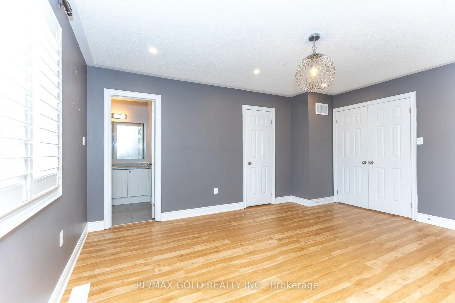 943 Transom Crescent