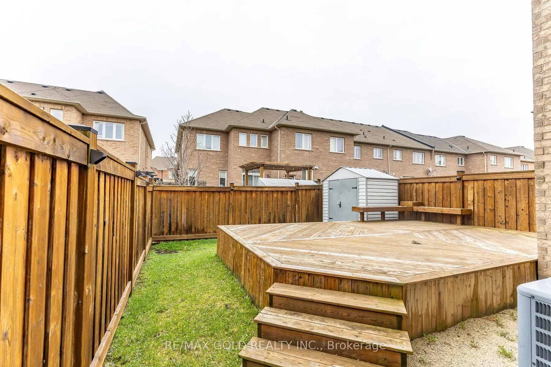 943 Transom Crescent