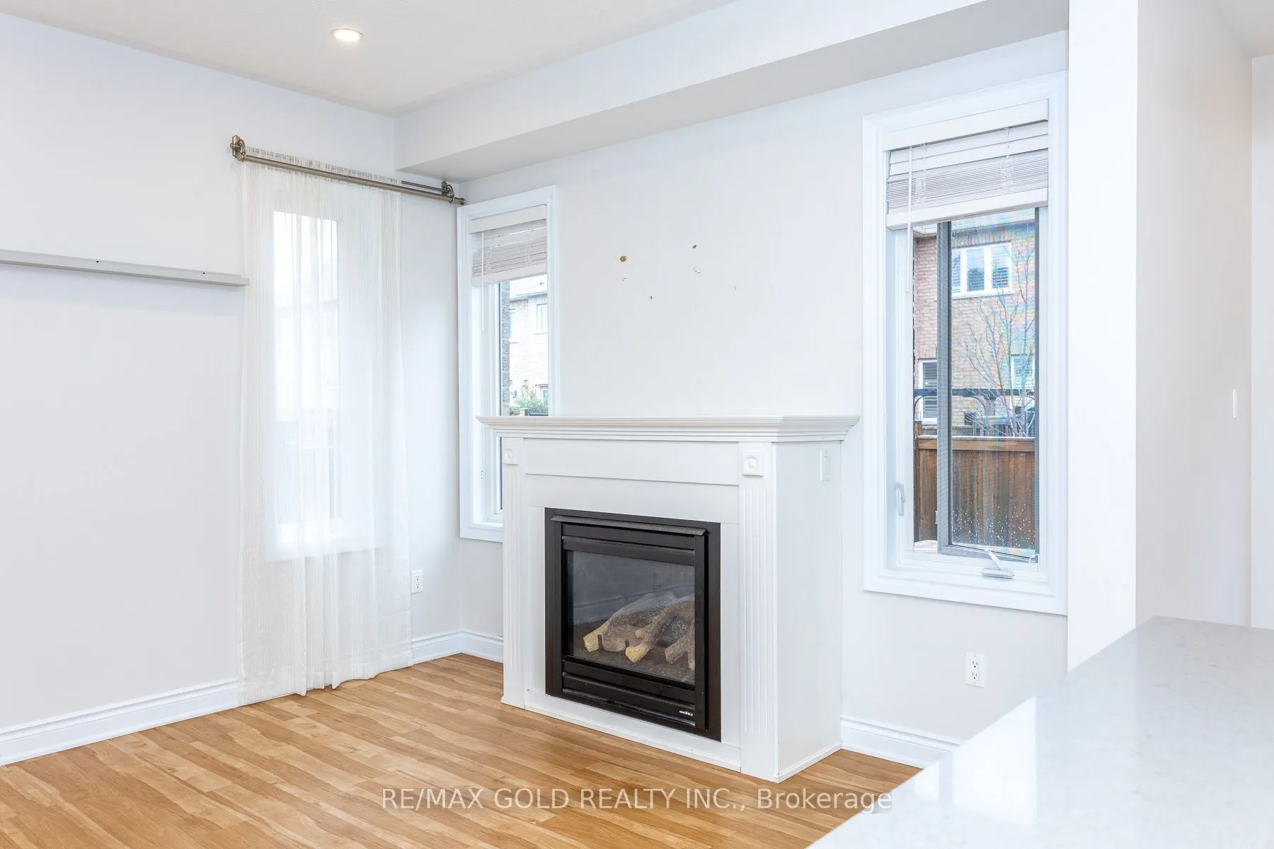 943 Transom Crescent