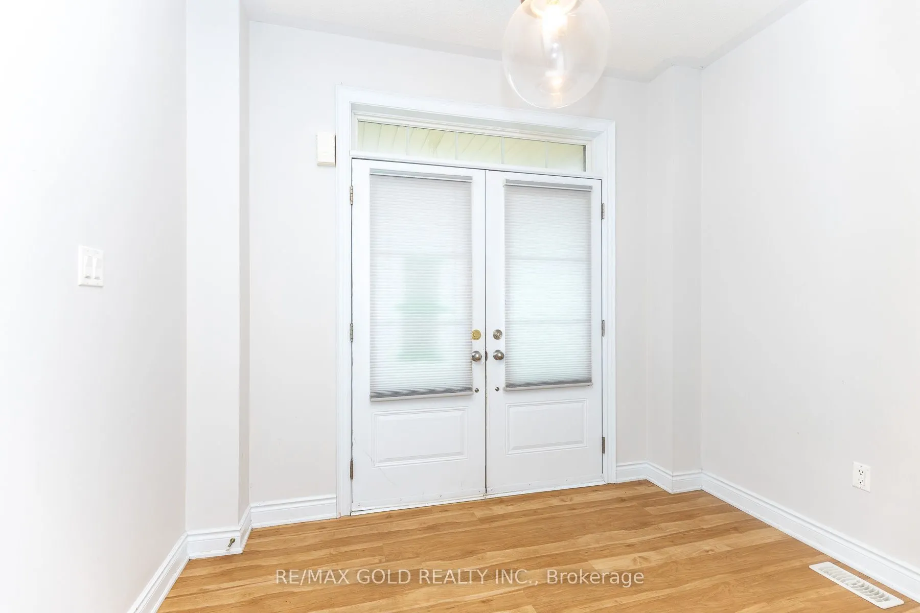943 Transom Crescent