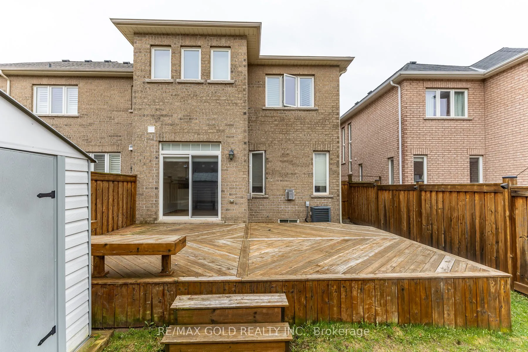 943 Transom Crescent