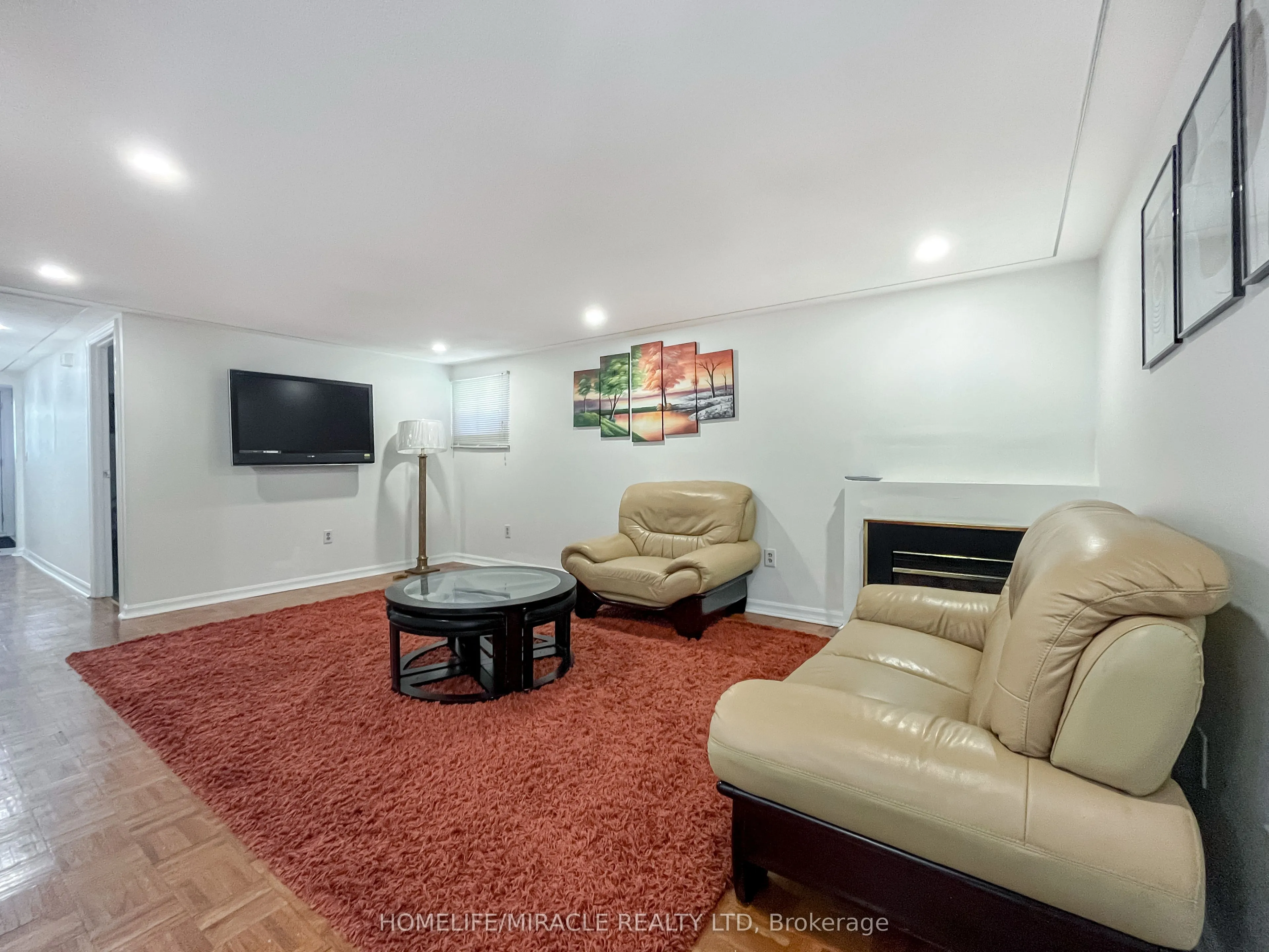 3485 Oakglade Crescent