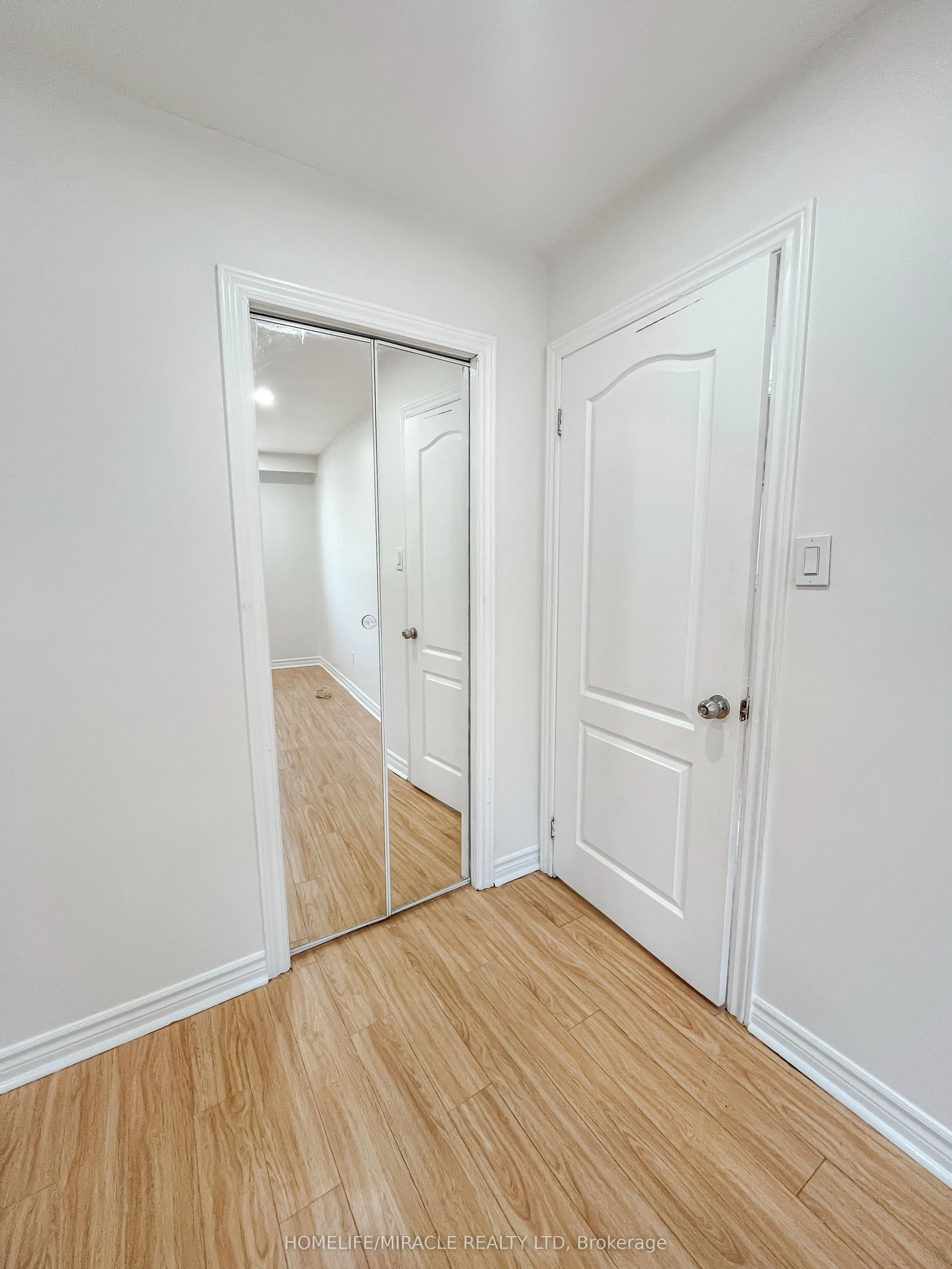 3485 Oakglade Crescent
