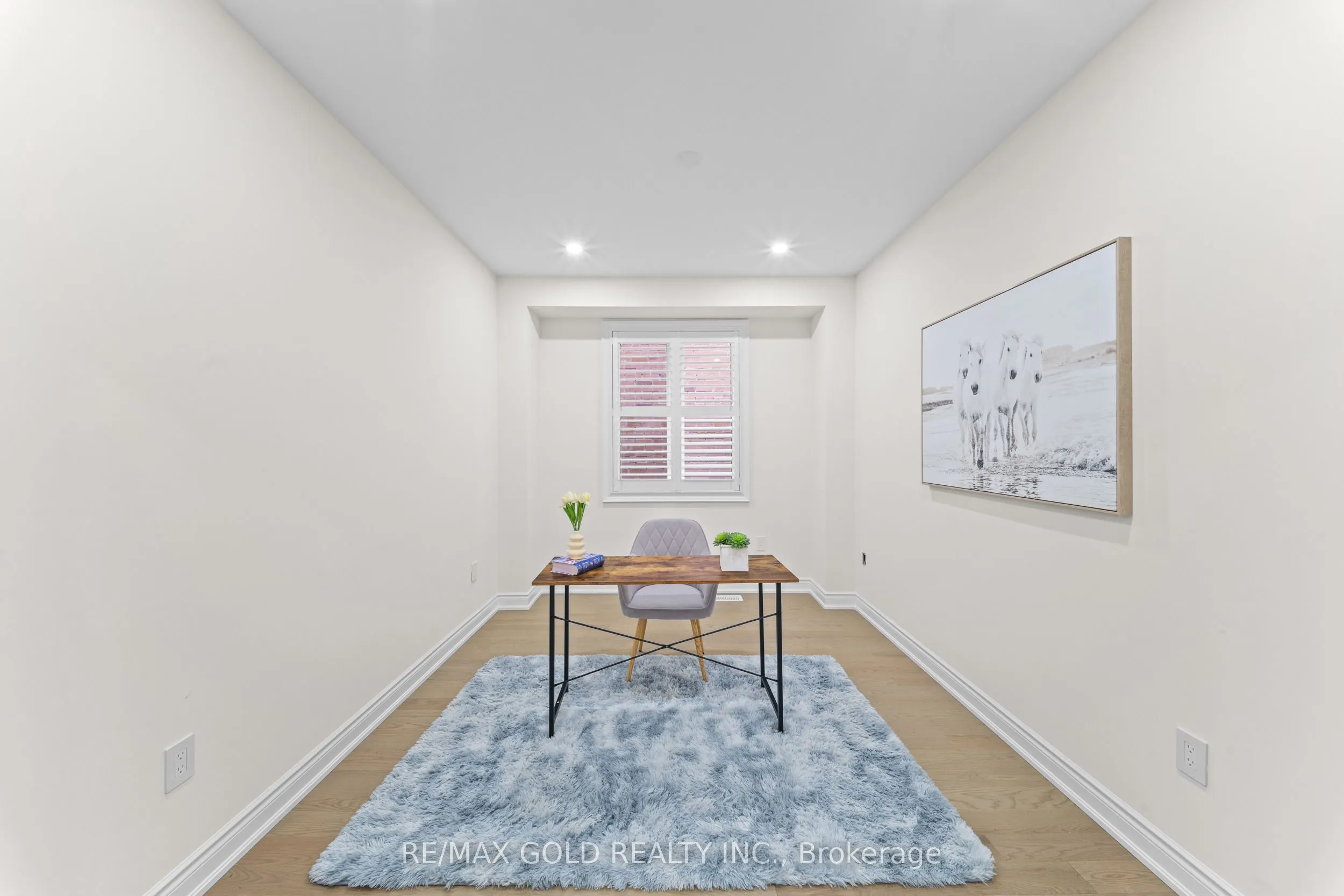 105 Walker Road W