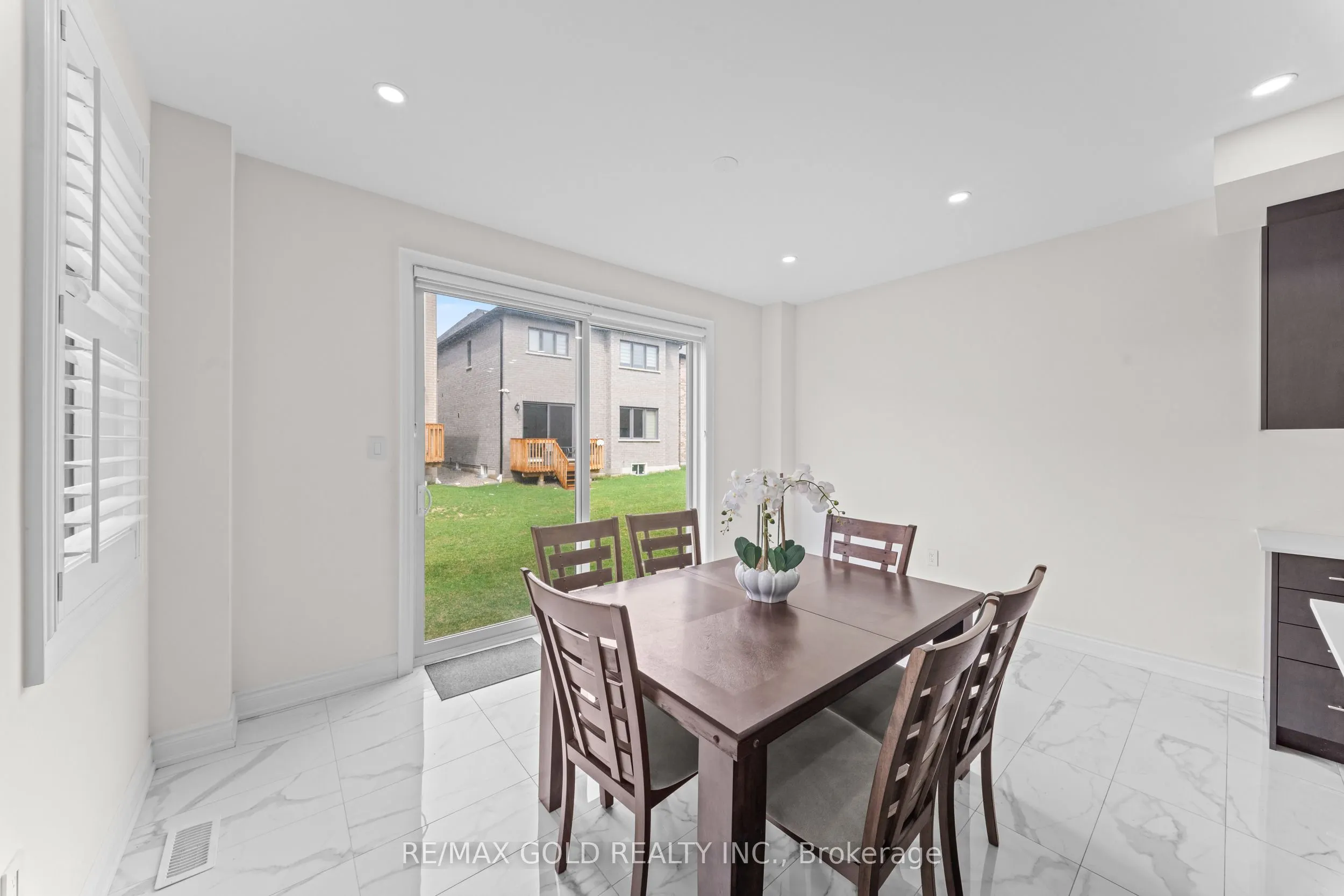 105 Walker Road W