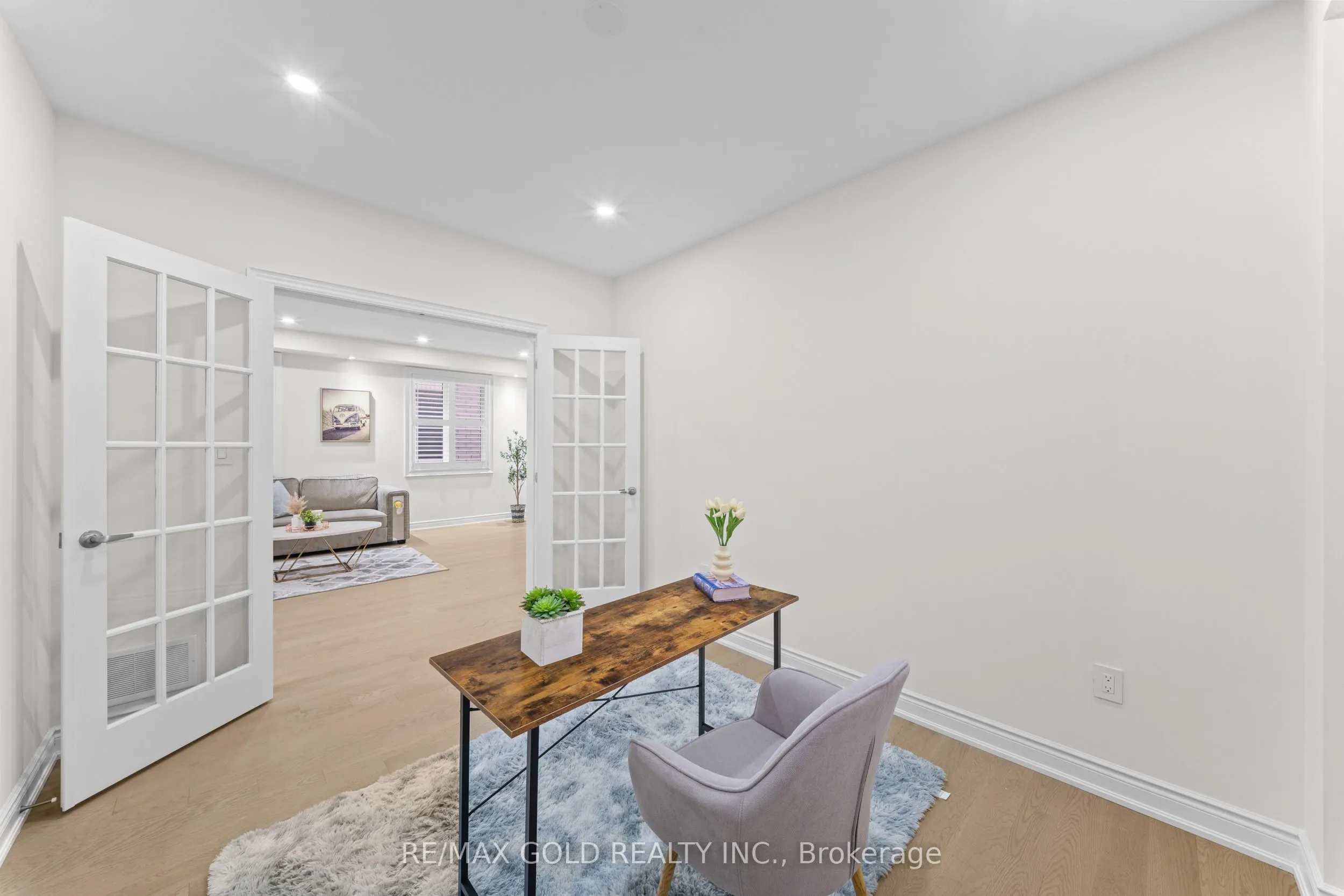 105 Walker Road W