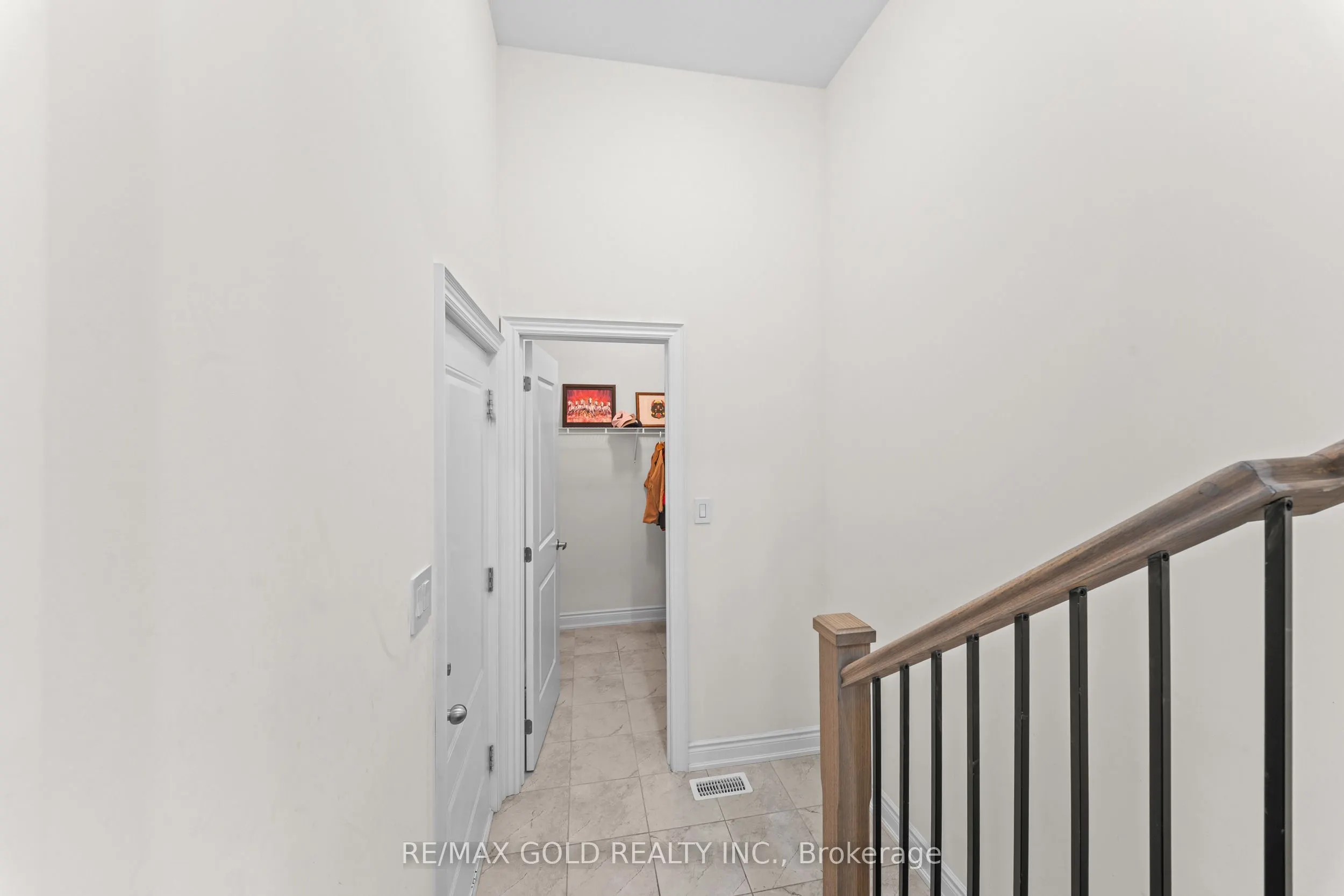 105 Walker Road W