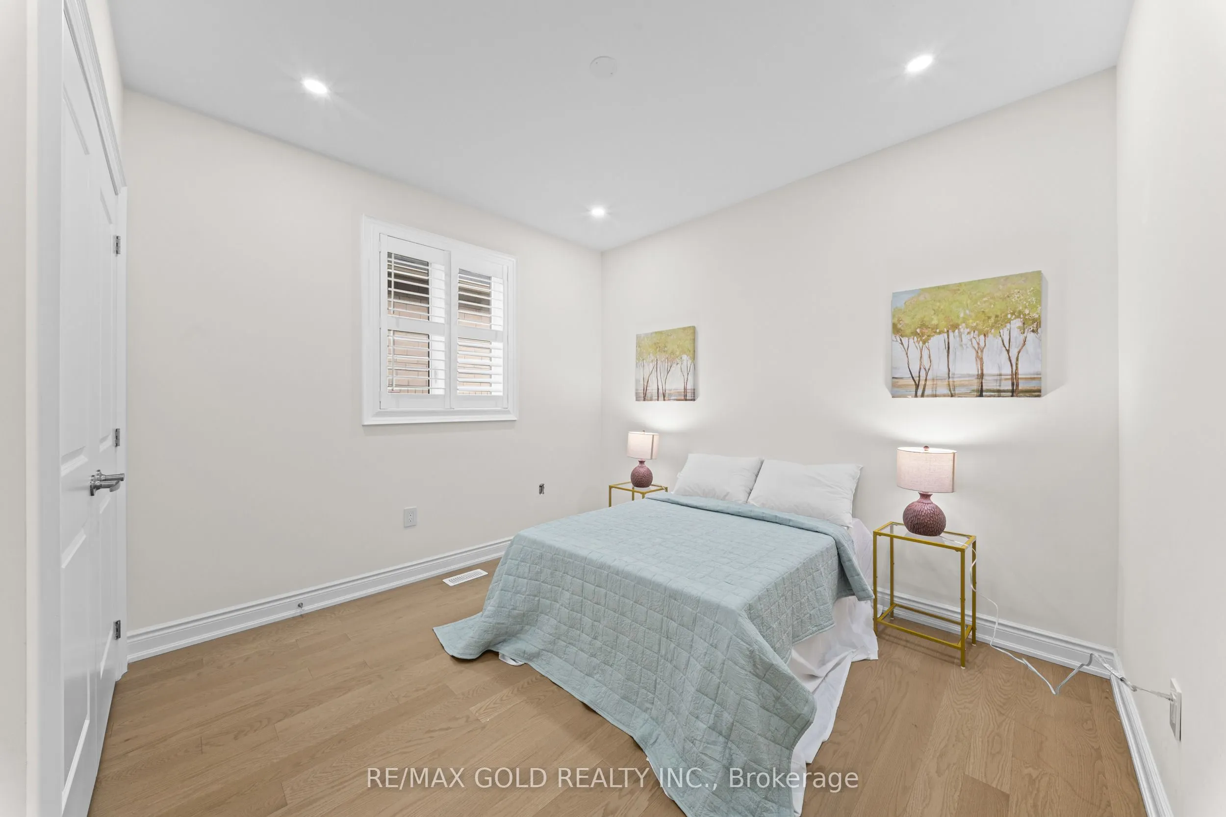 105 Walker Road W
