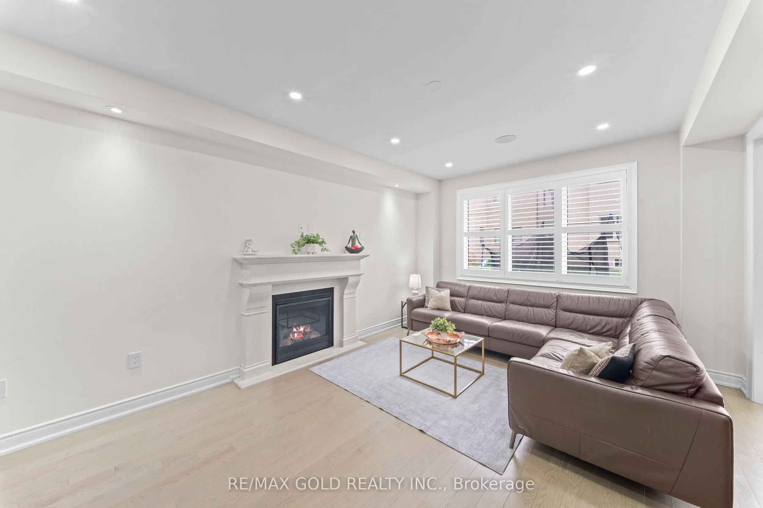 105 Walker Road W