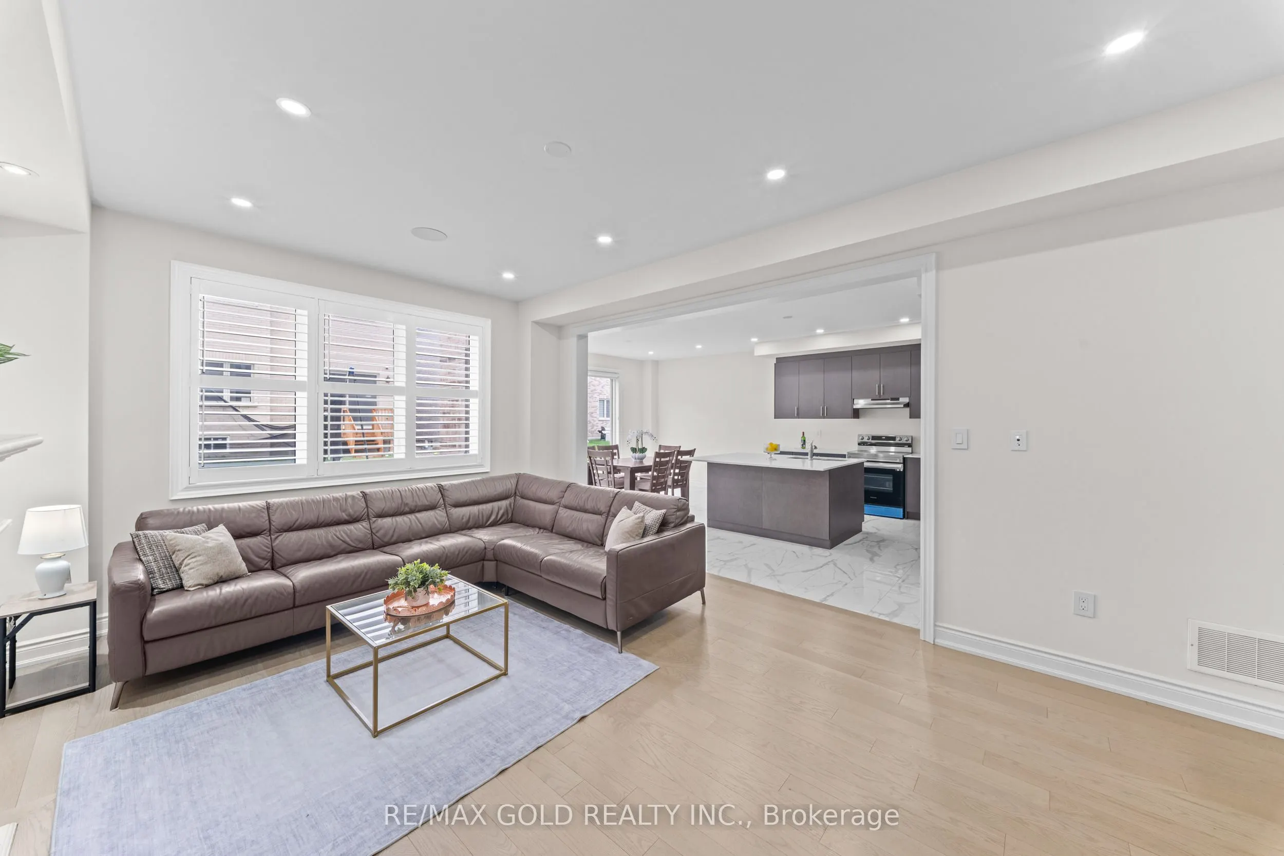 105 Walker Road W