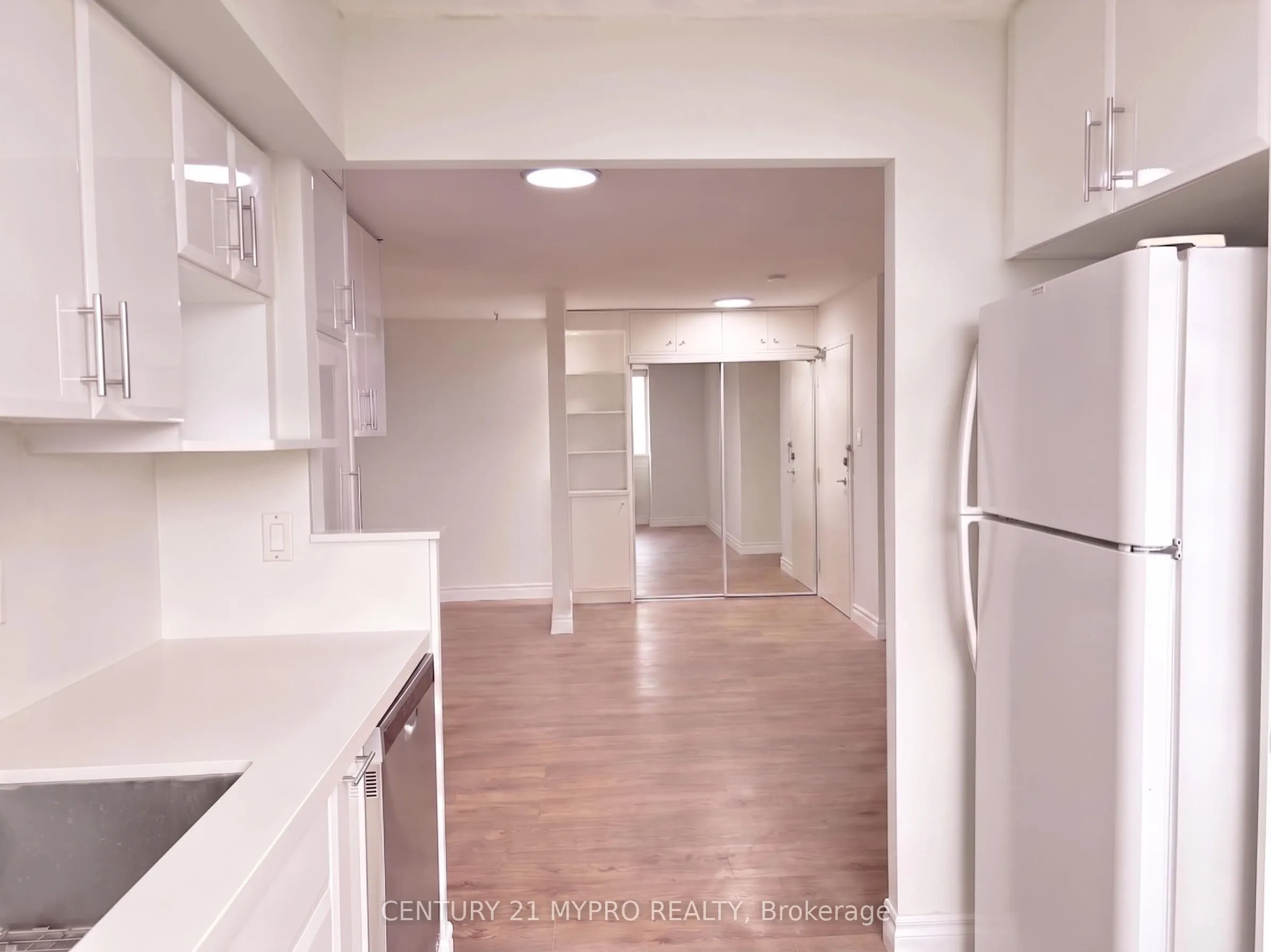 355 Rathburn Road E #1001