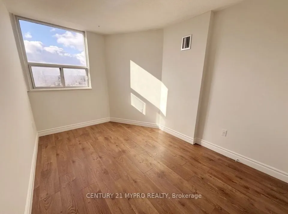 355 Rathburn Road E #1001