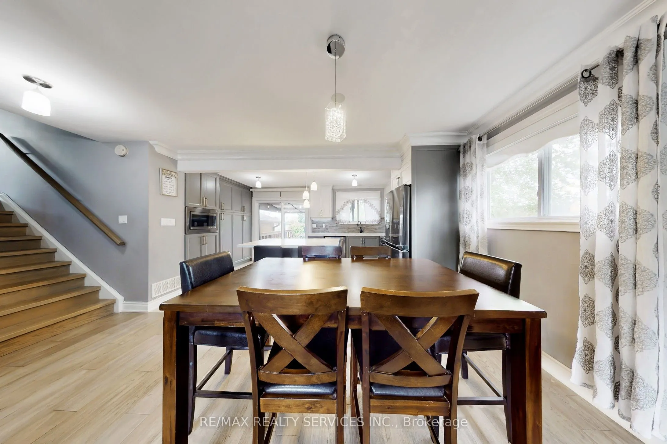 53 Geneva Crescent