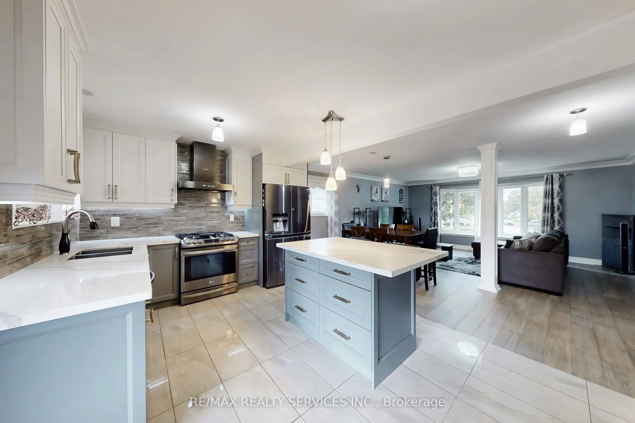 53 Geneva Crescent