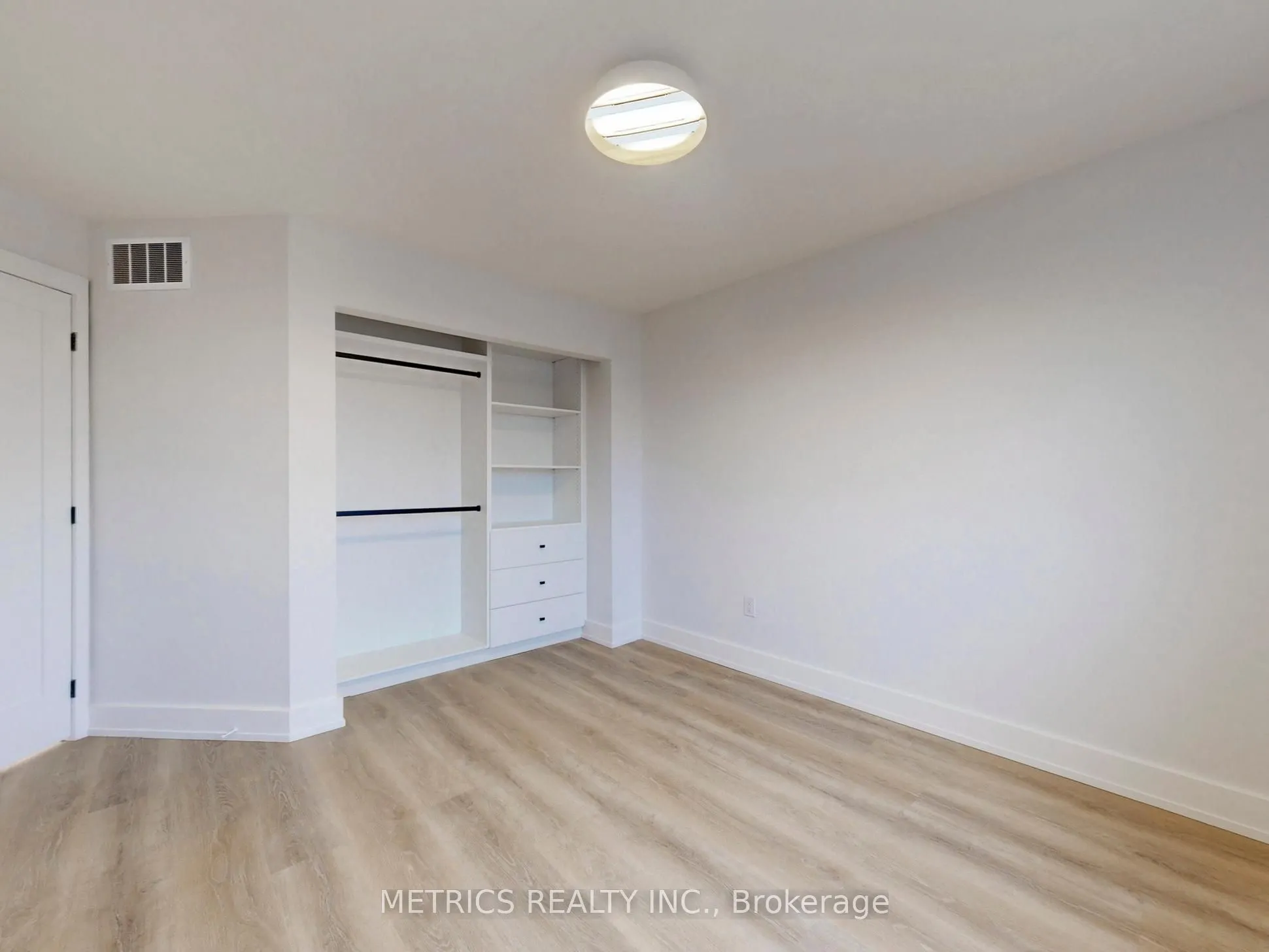 18 Alderbrook Place