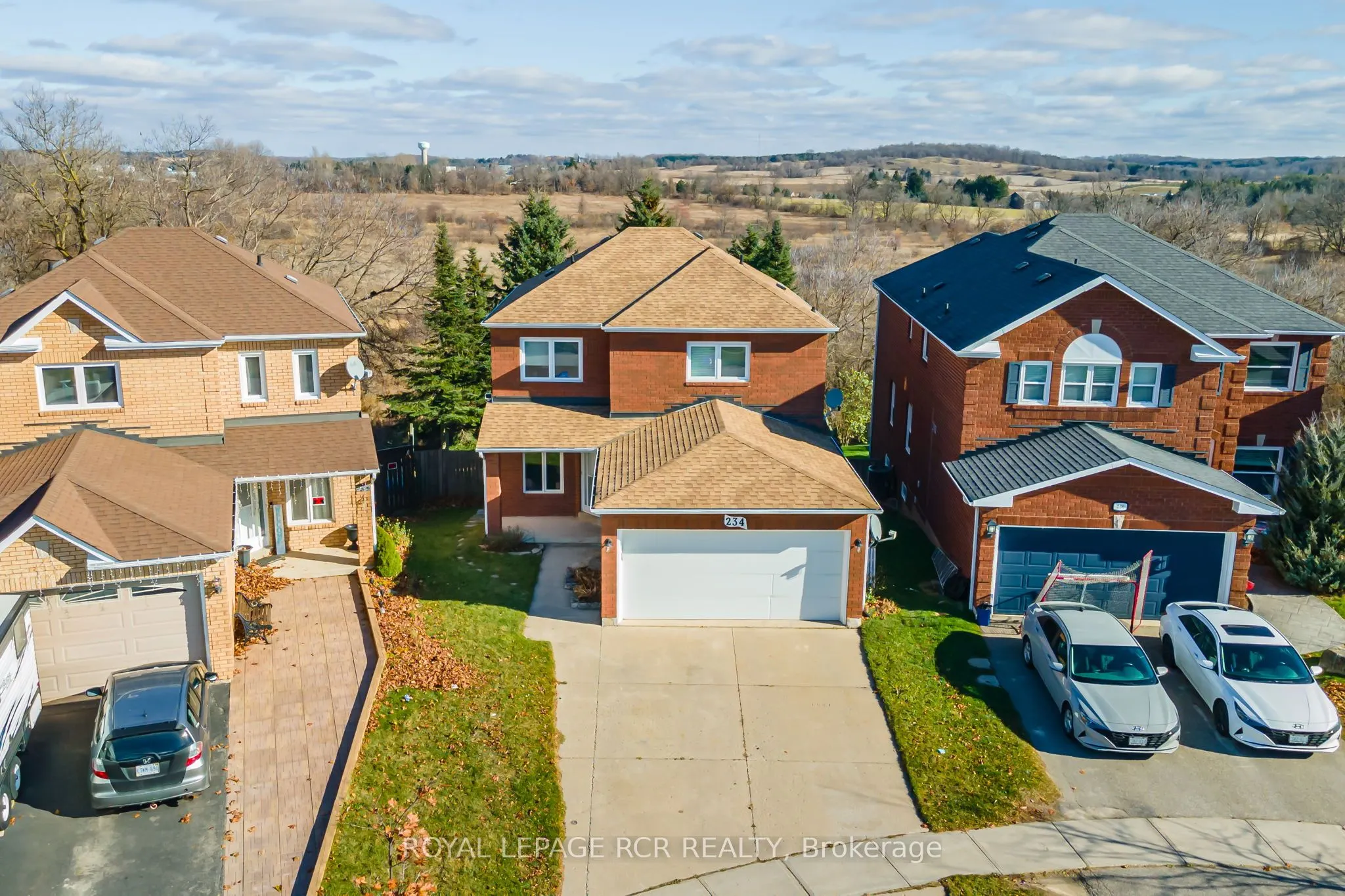 234 Howard Crescent