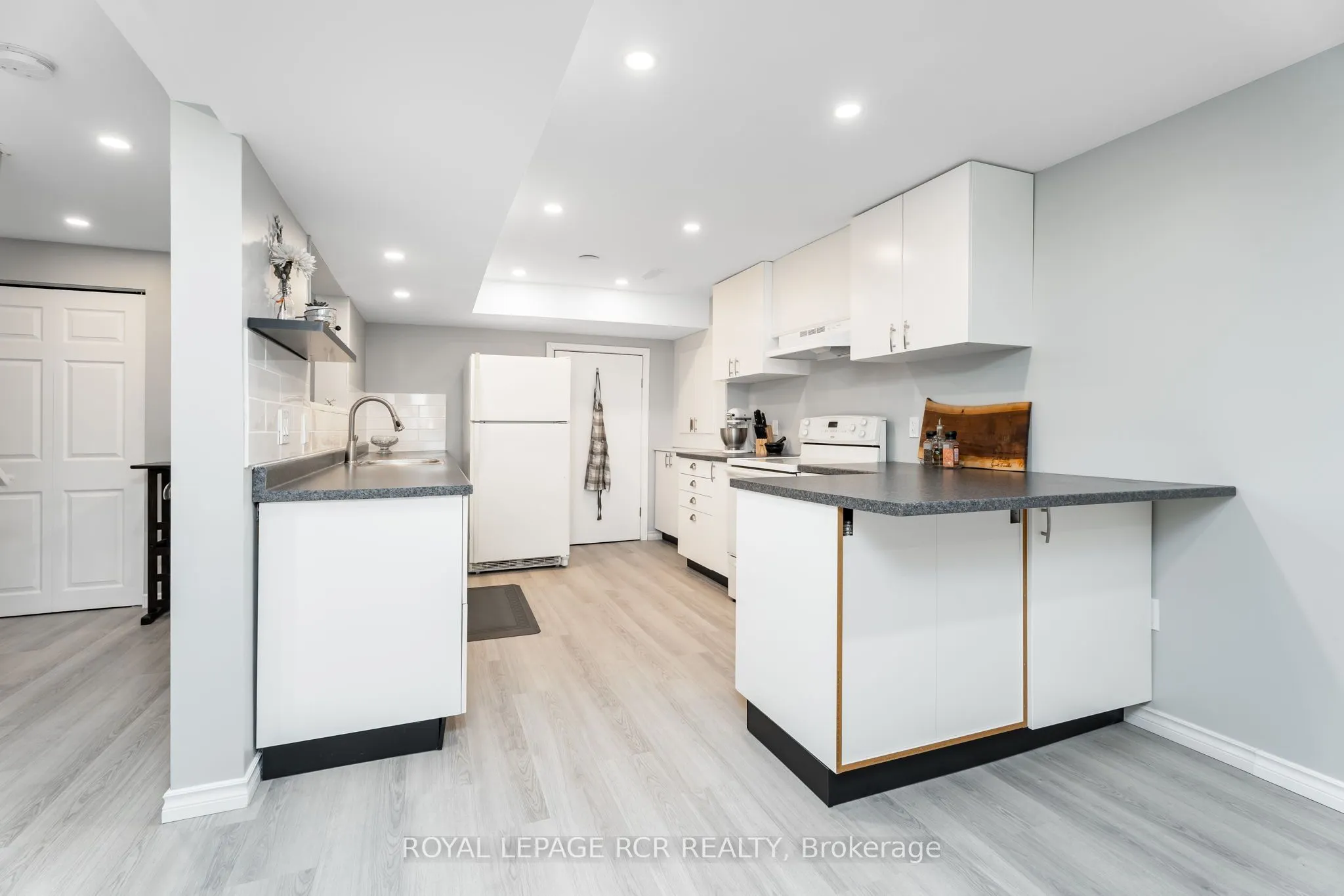 234 Howard Crescent
