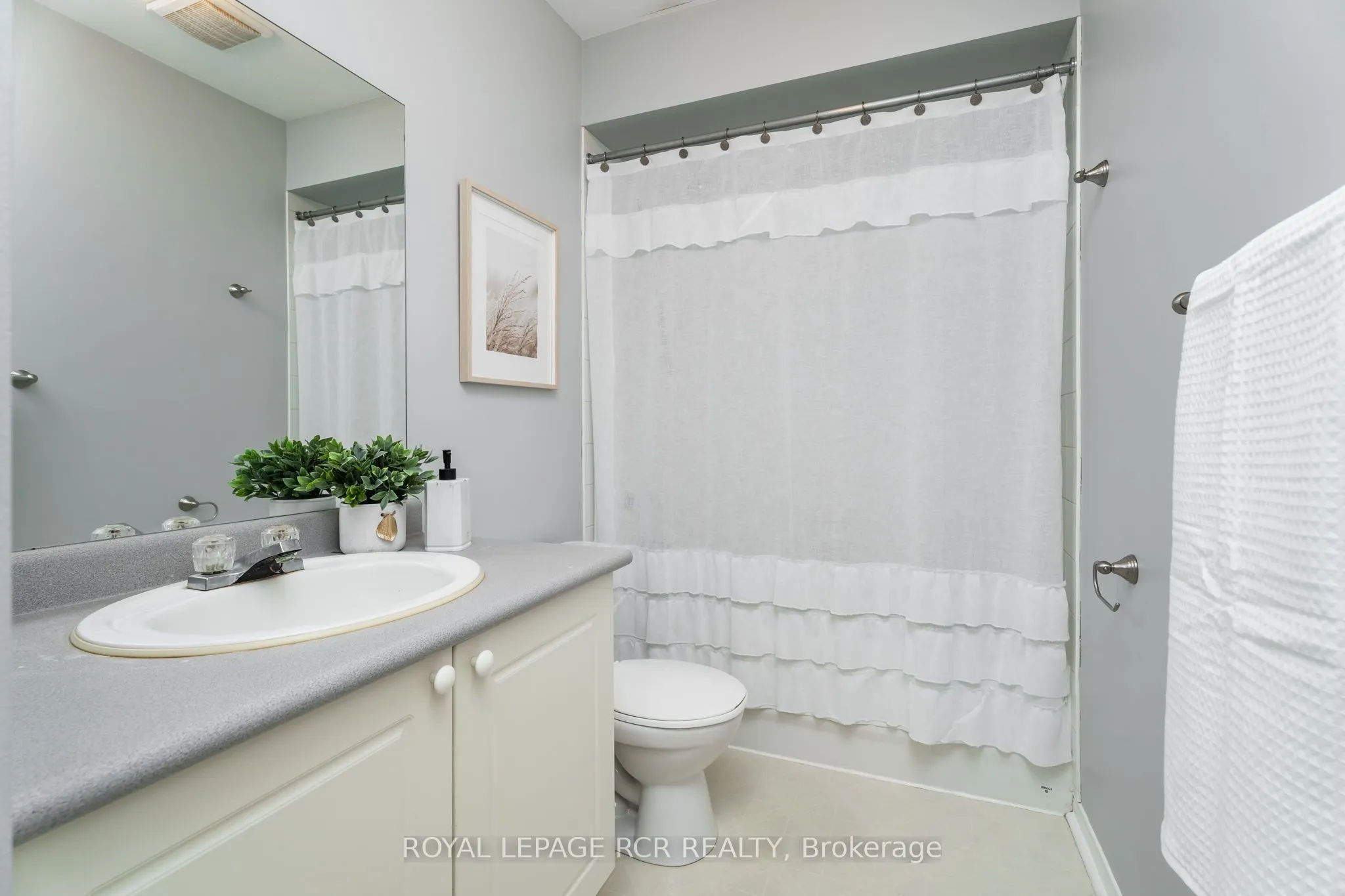 234 Howard Crescent