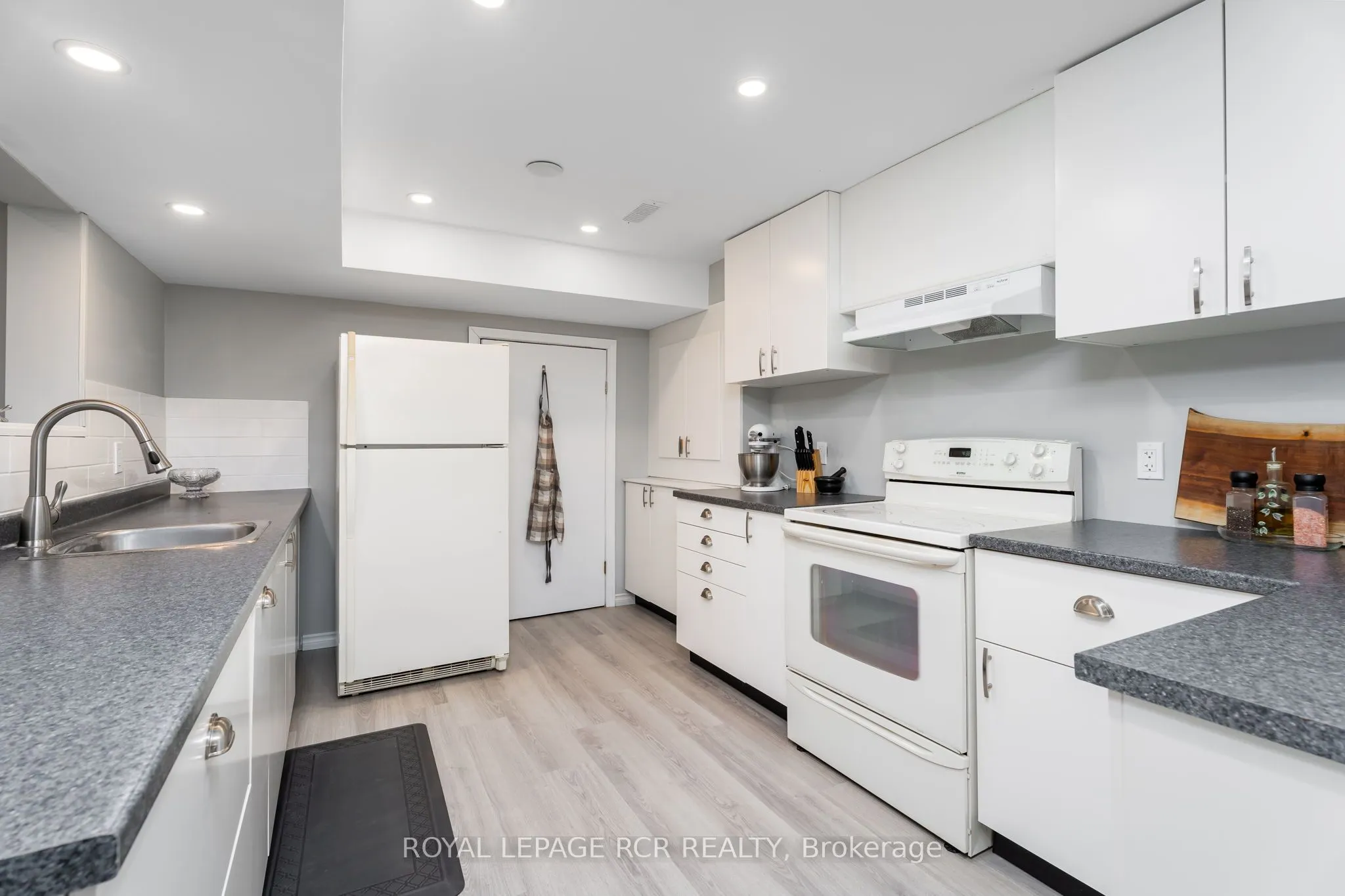 234 Howard Crescent