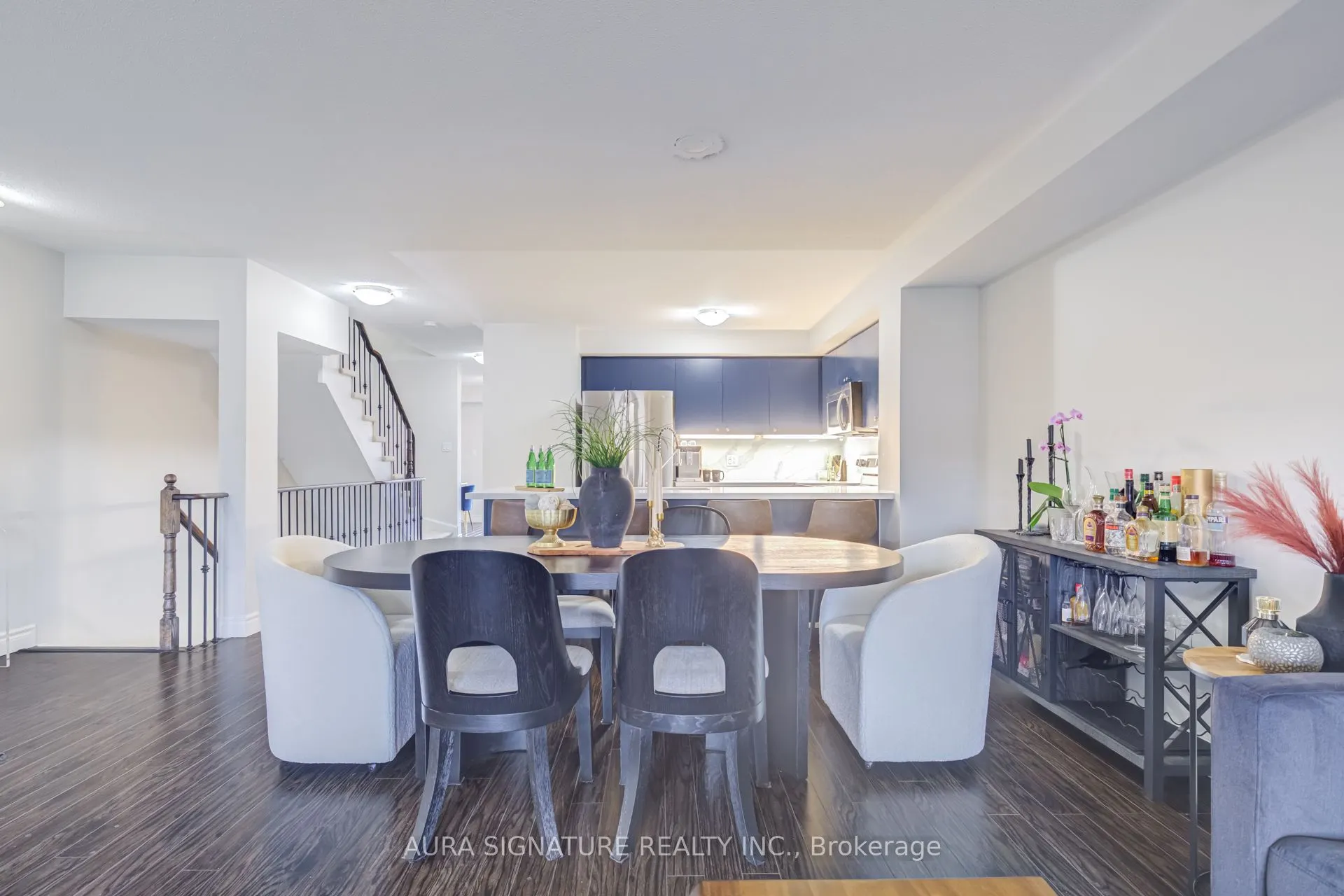 3335 Thomas Street E #6