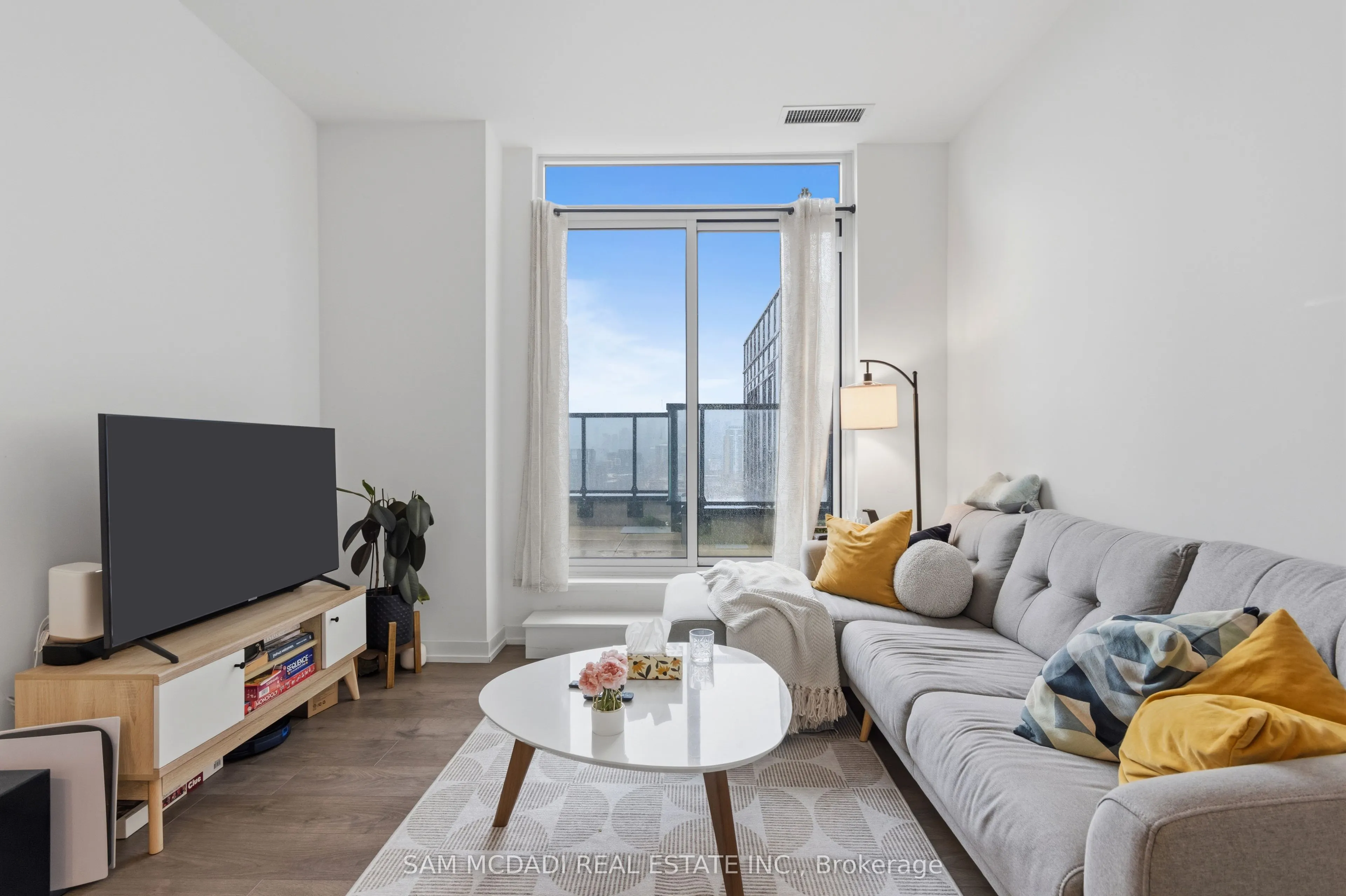 270 Dufferin Street #PH01