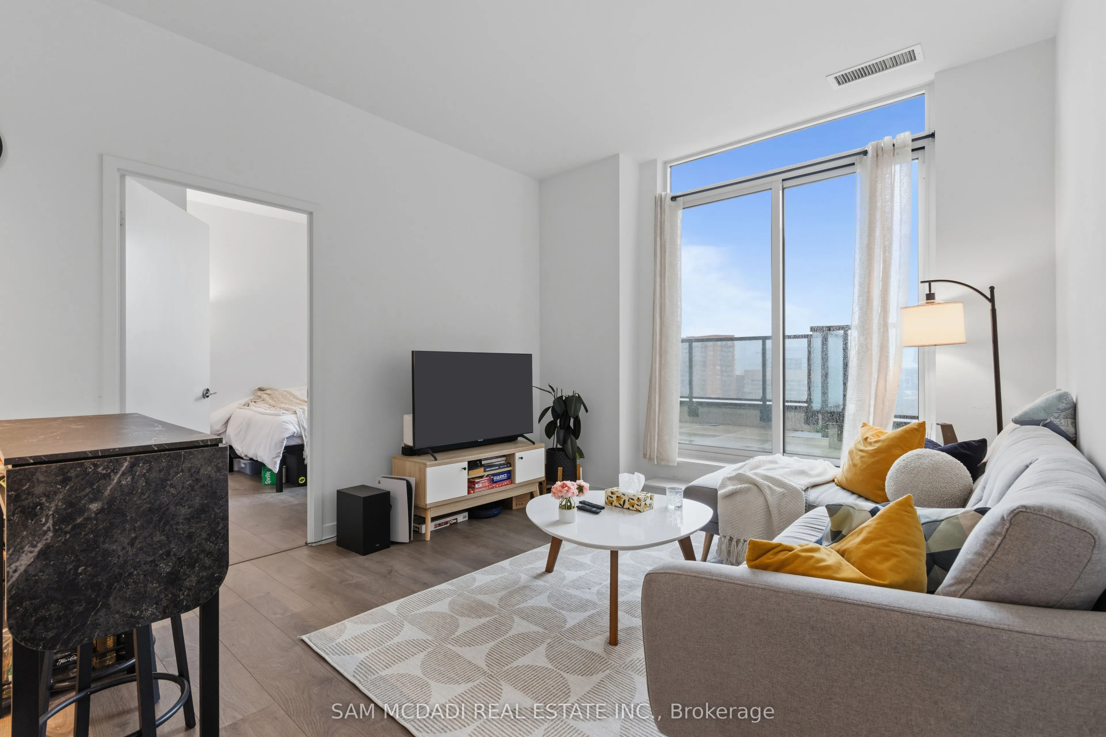 270 Dufferin Street #PH01