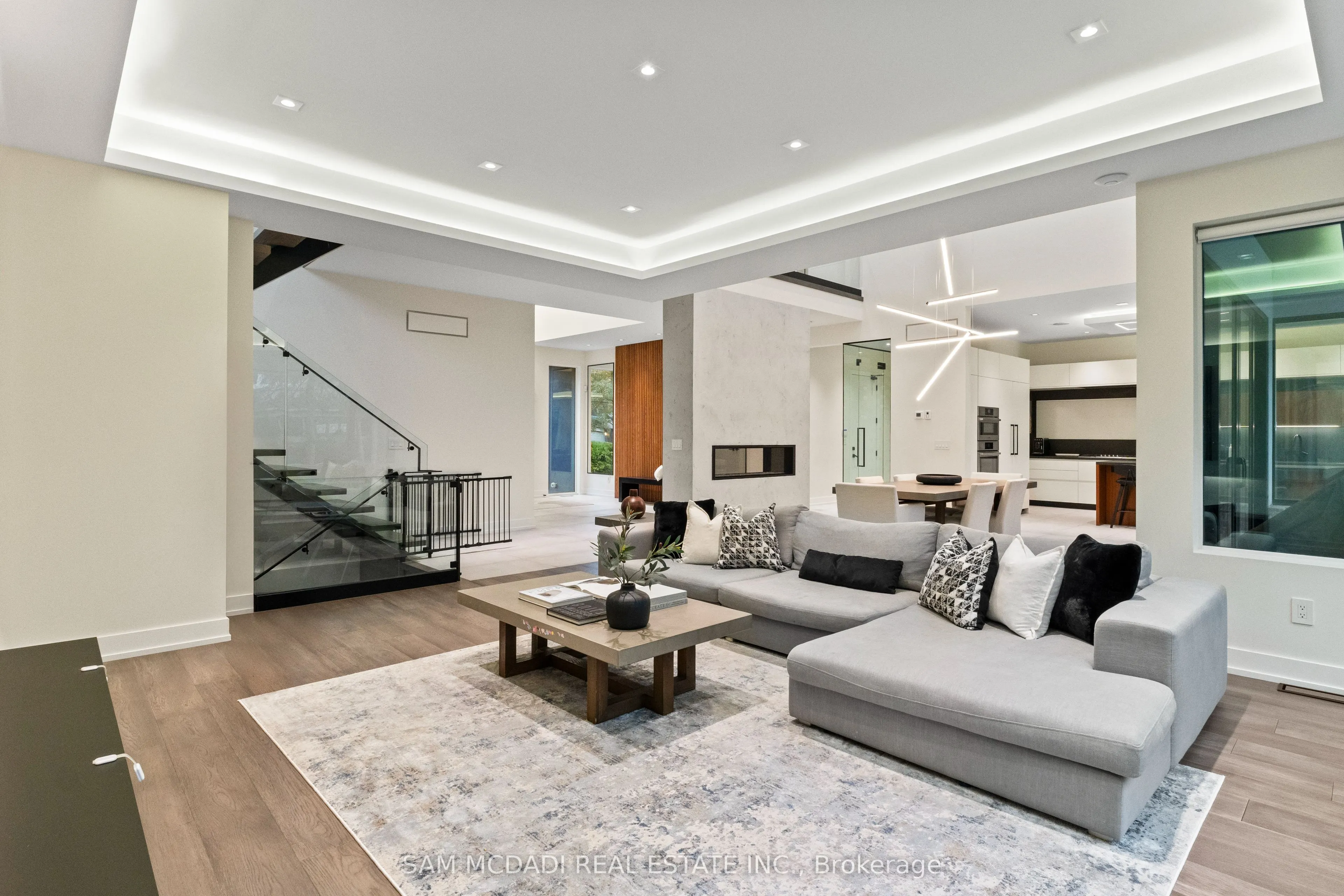 2075 Shawanaga Trail