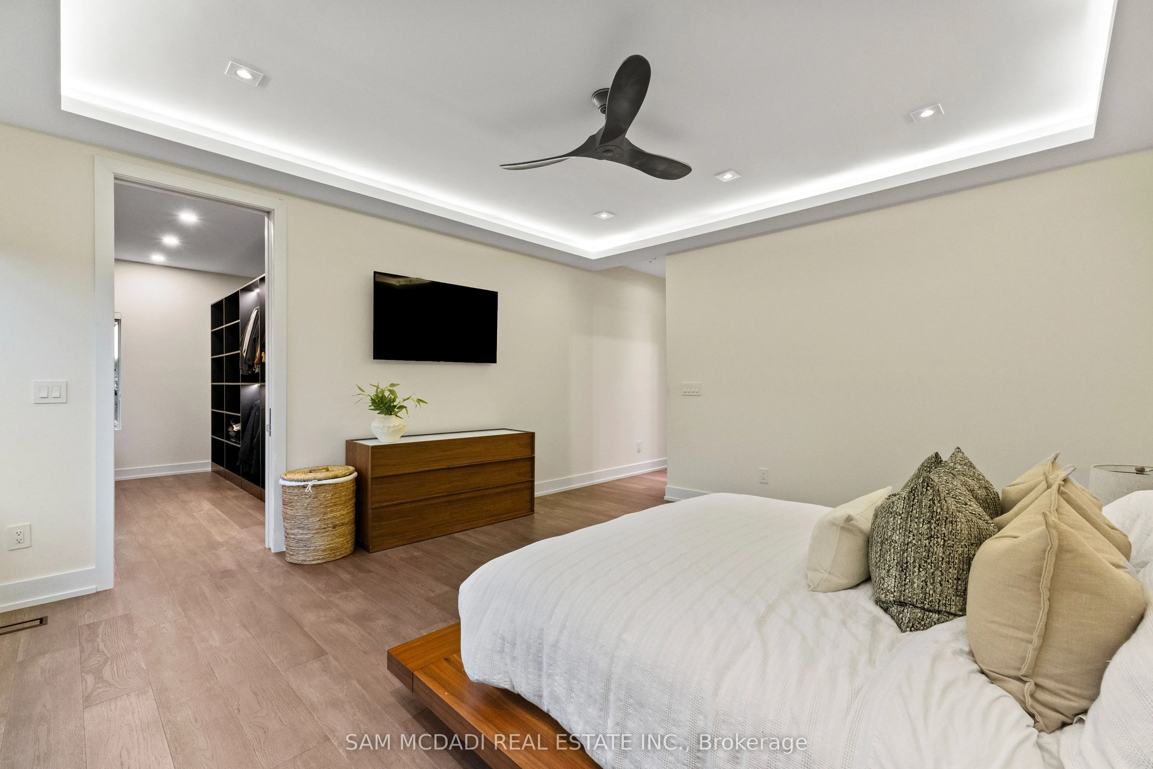 2075 Shawanaga Trail