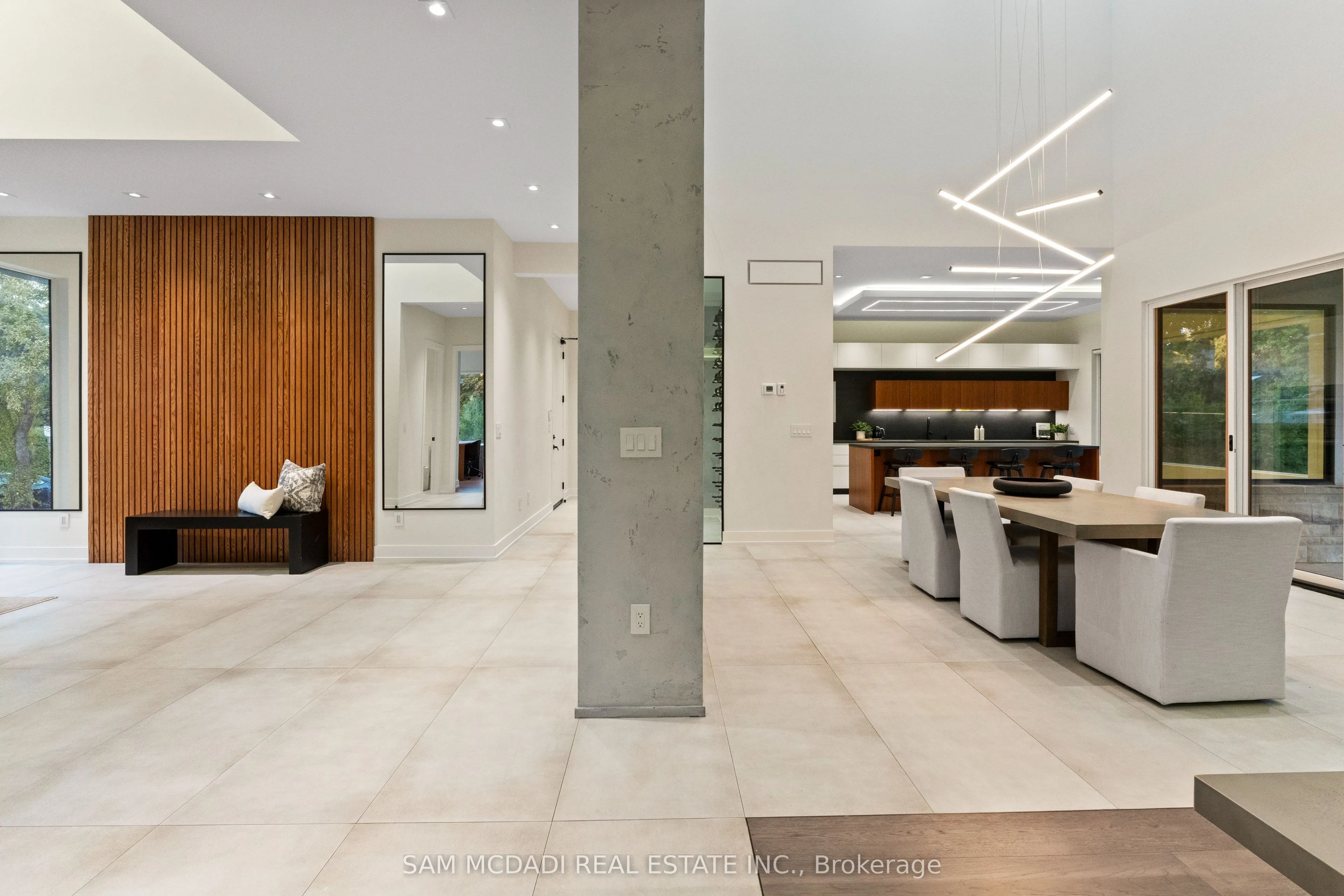 2075 Shawanaga Trail