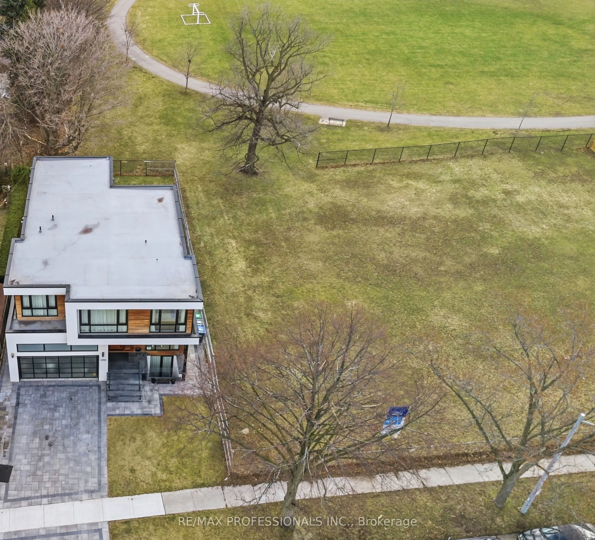 2206 UTLEY Road