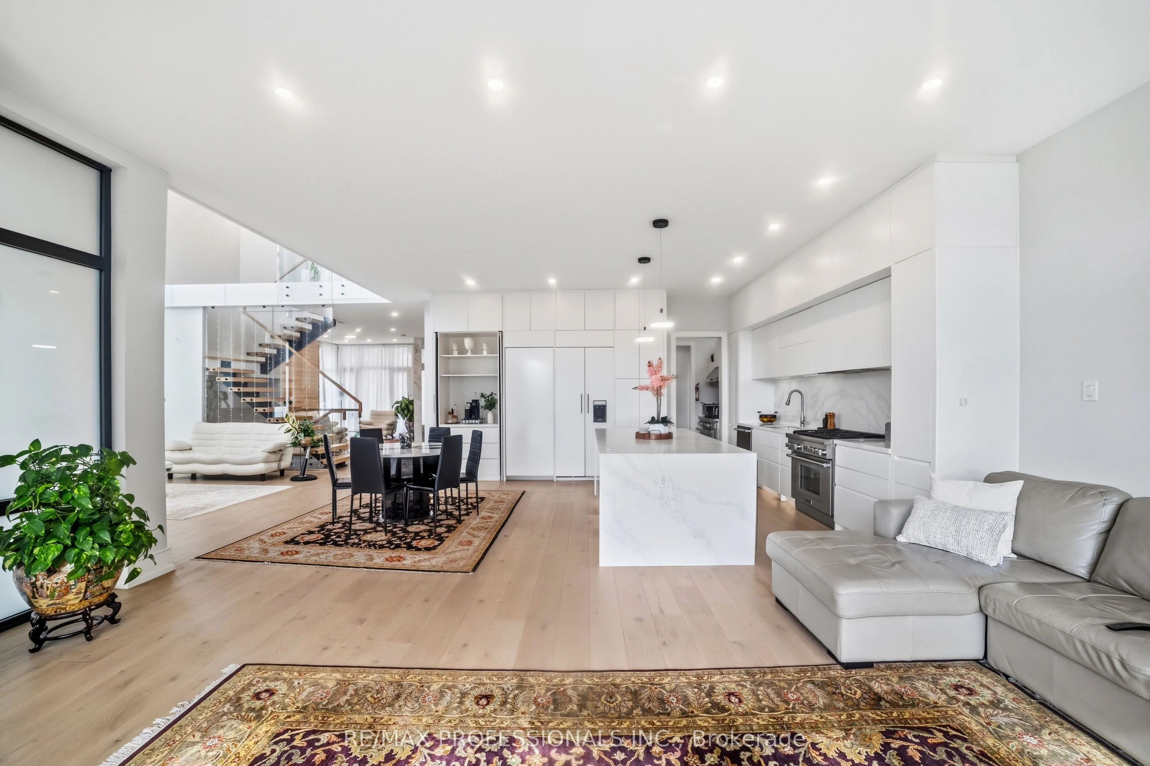 2206 UTLEY Road
