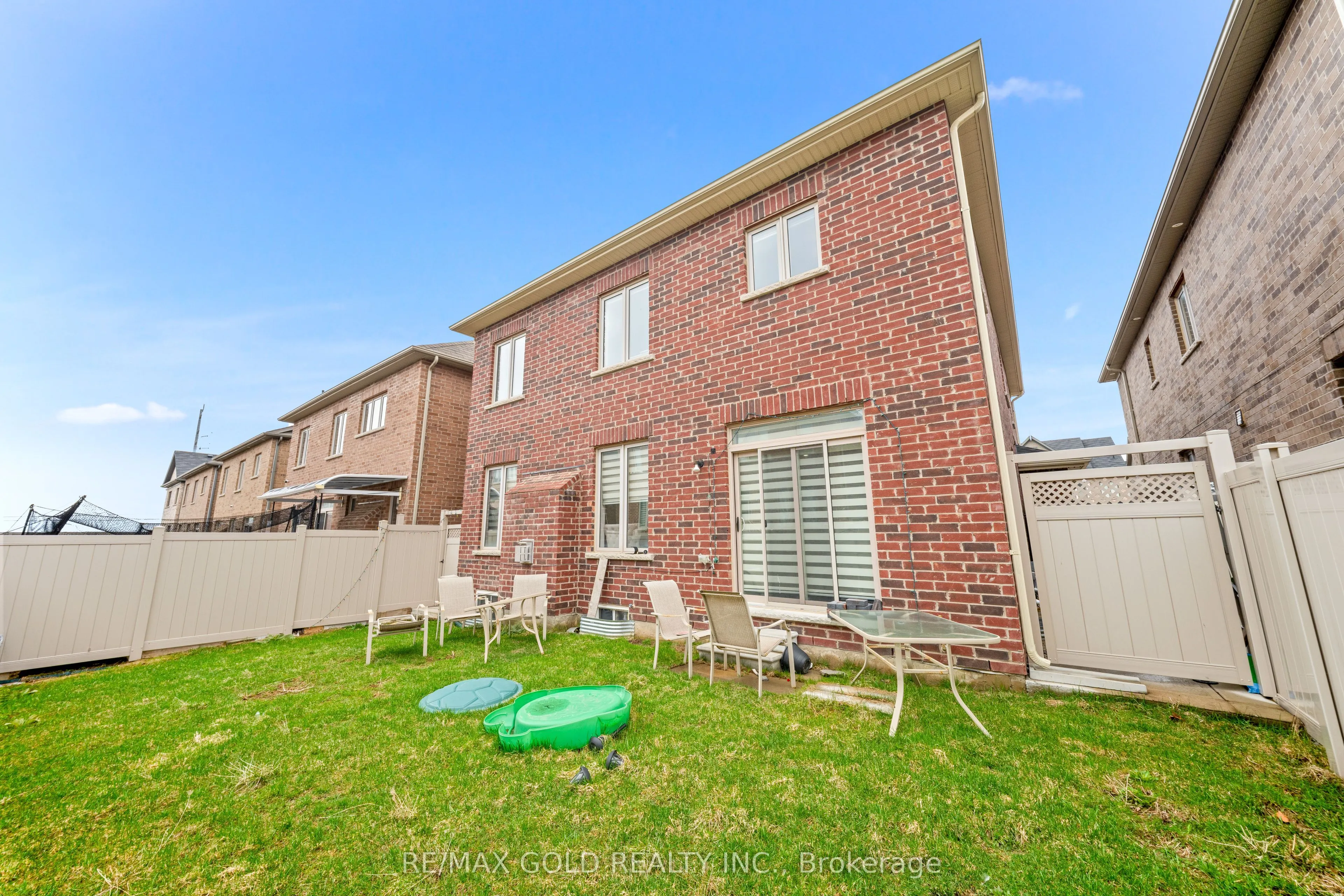 9 Goderich Drive