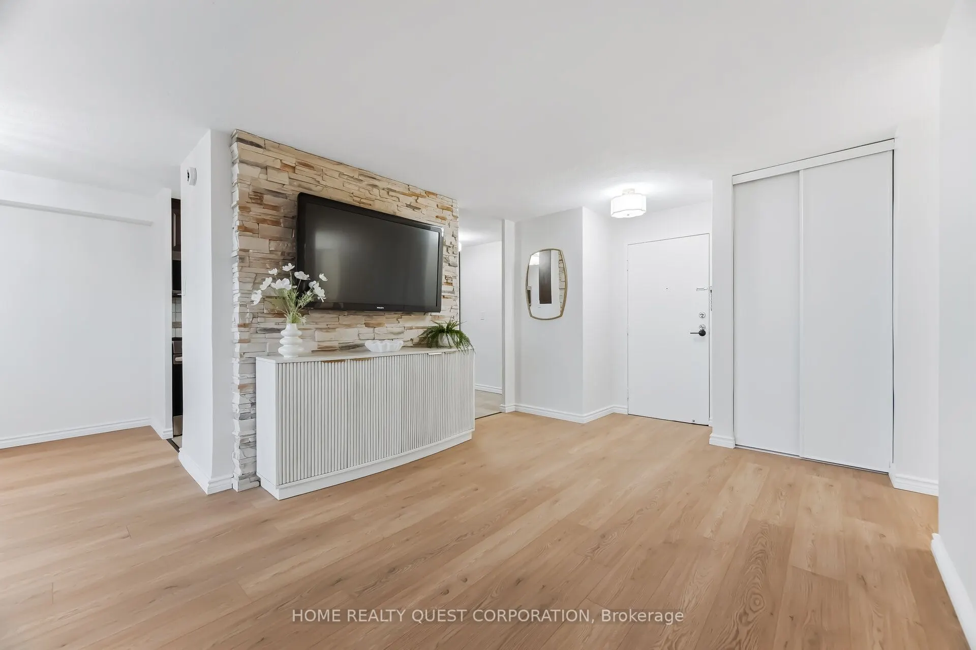 3120 Kirwin Avenue #605