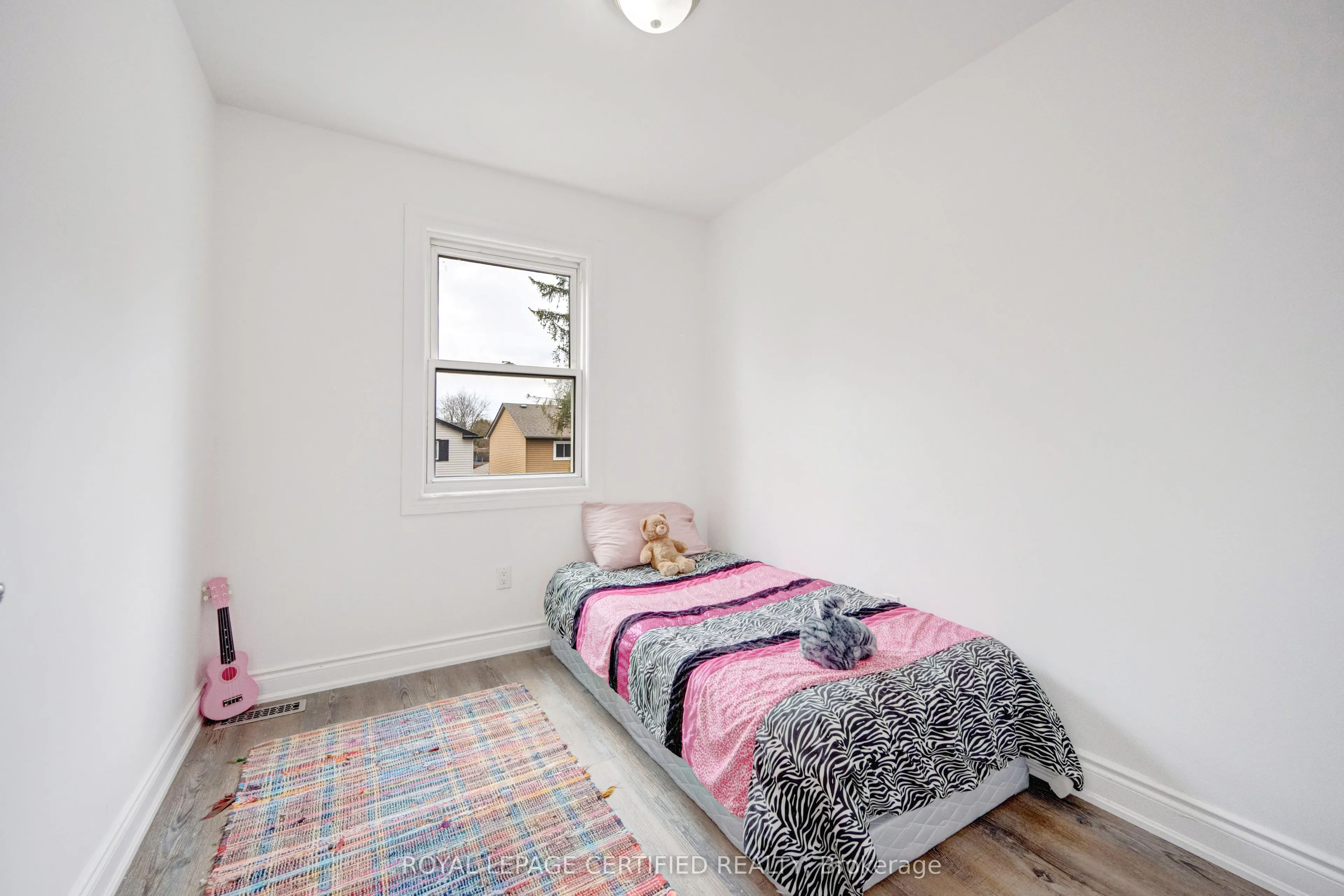 371 Bronte Street S #91