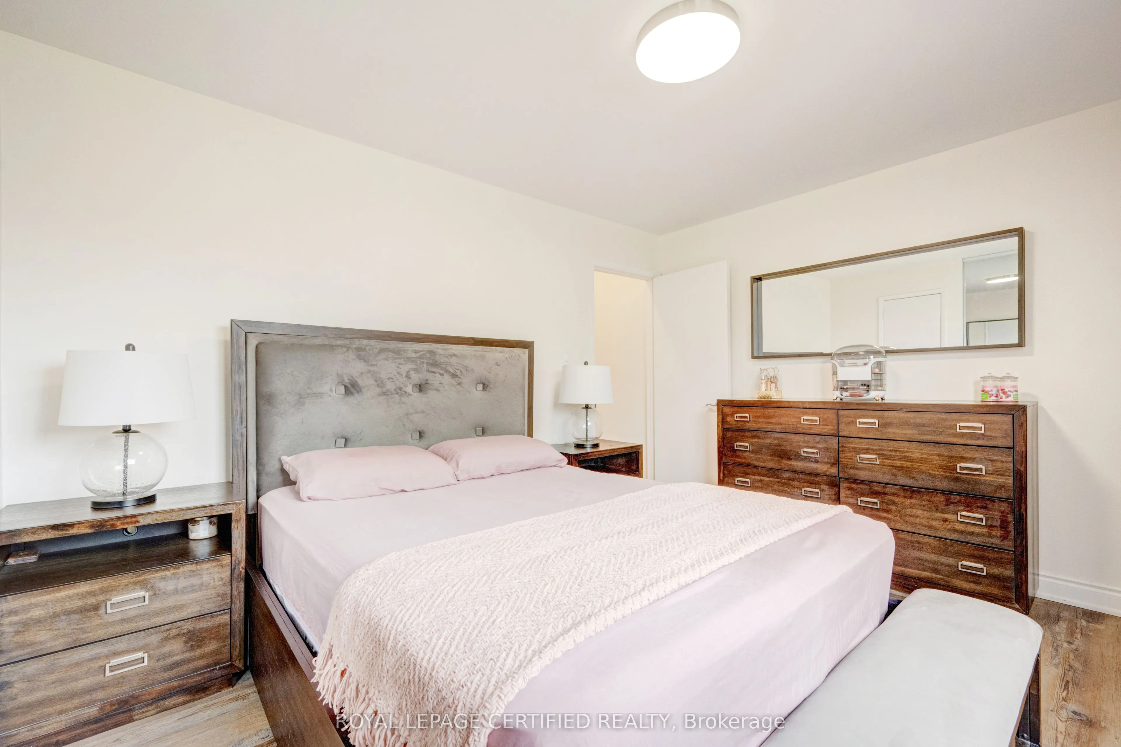 371 Bronte Street S #91