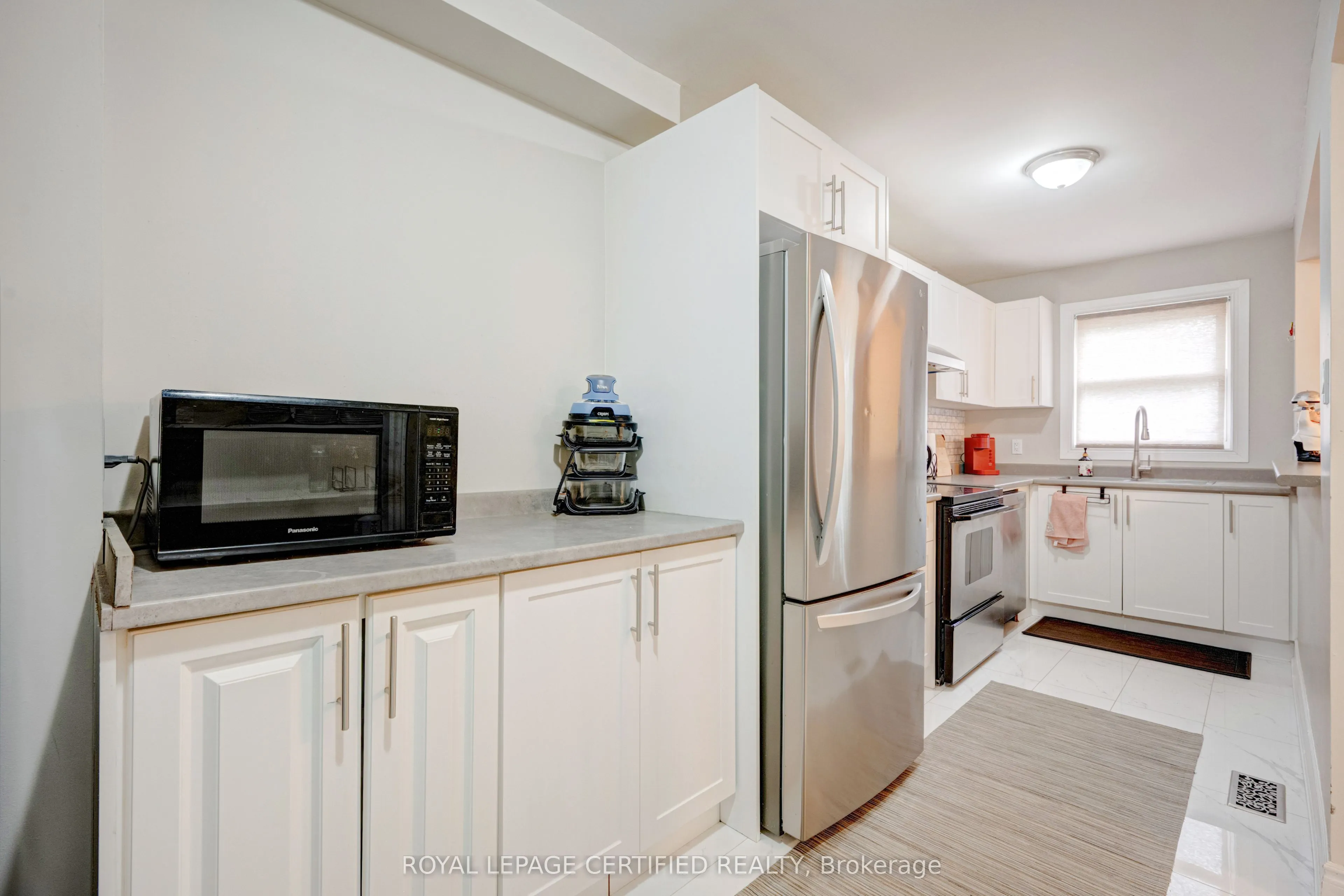 371 Bronte Street S #91