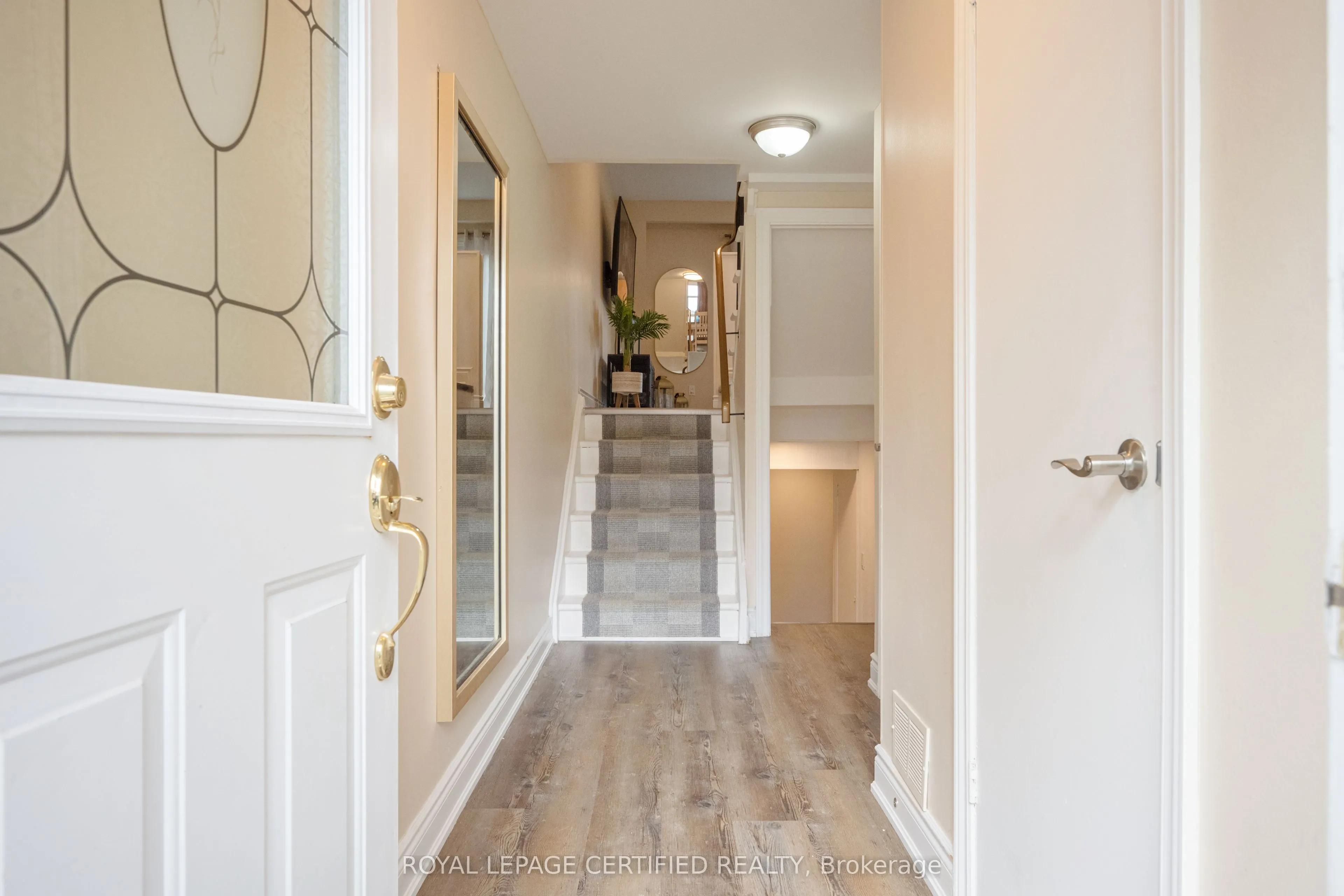 371 Bronte Street S #91