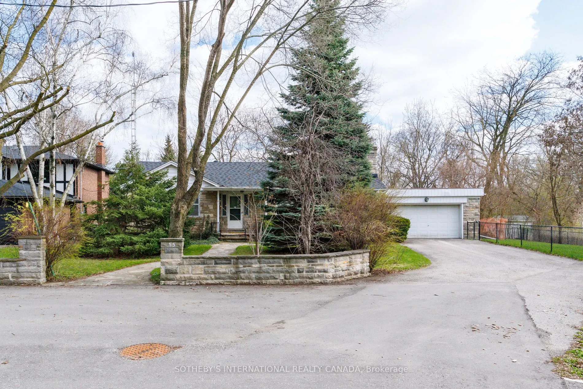 55 Van Dusen Boulevard