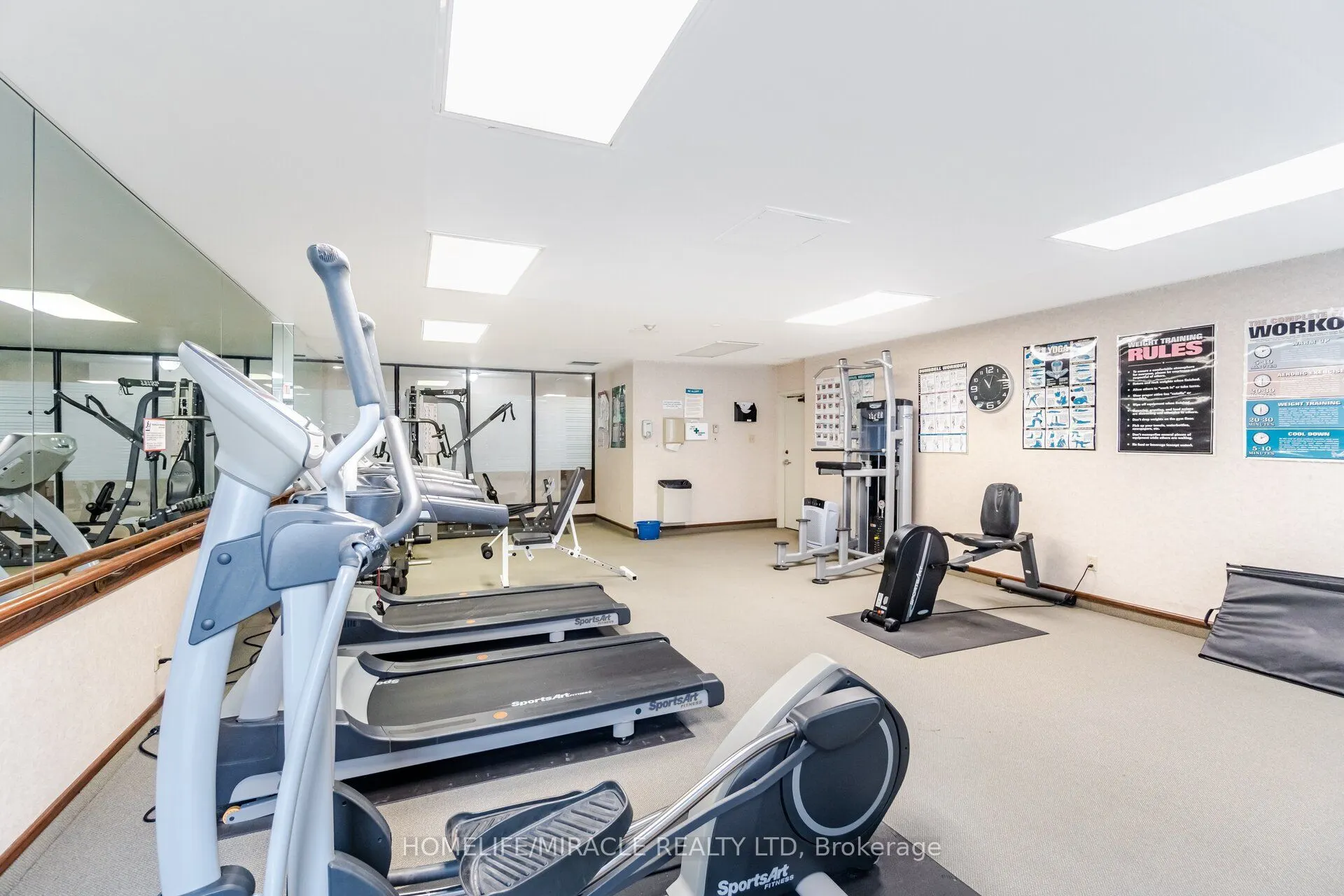26 Hanover Road #401