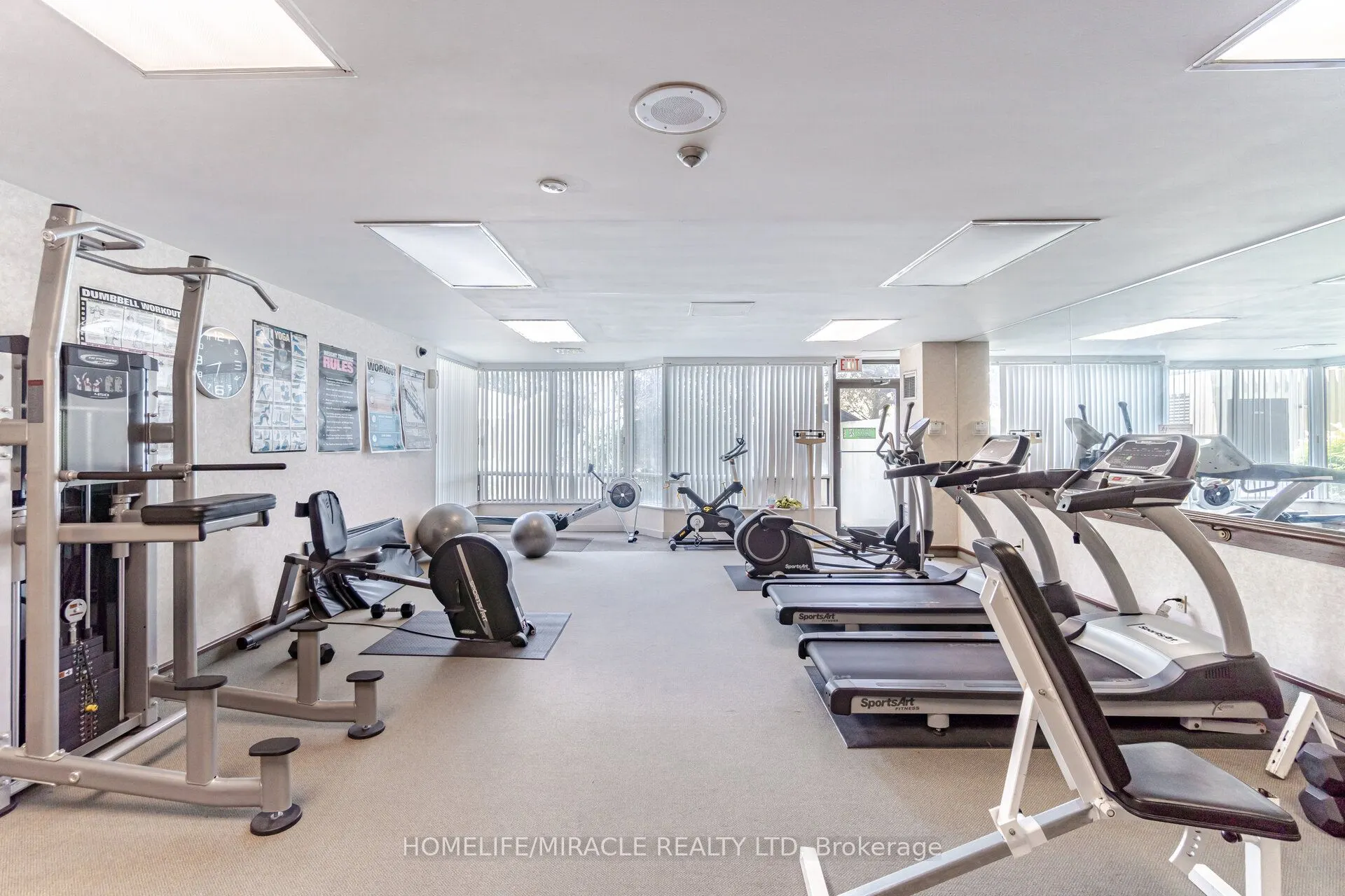 26 Hanover Road #401