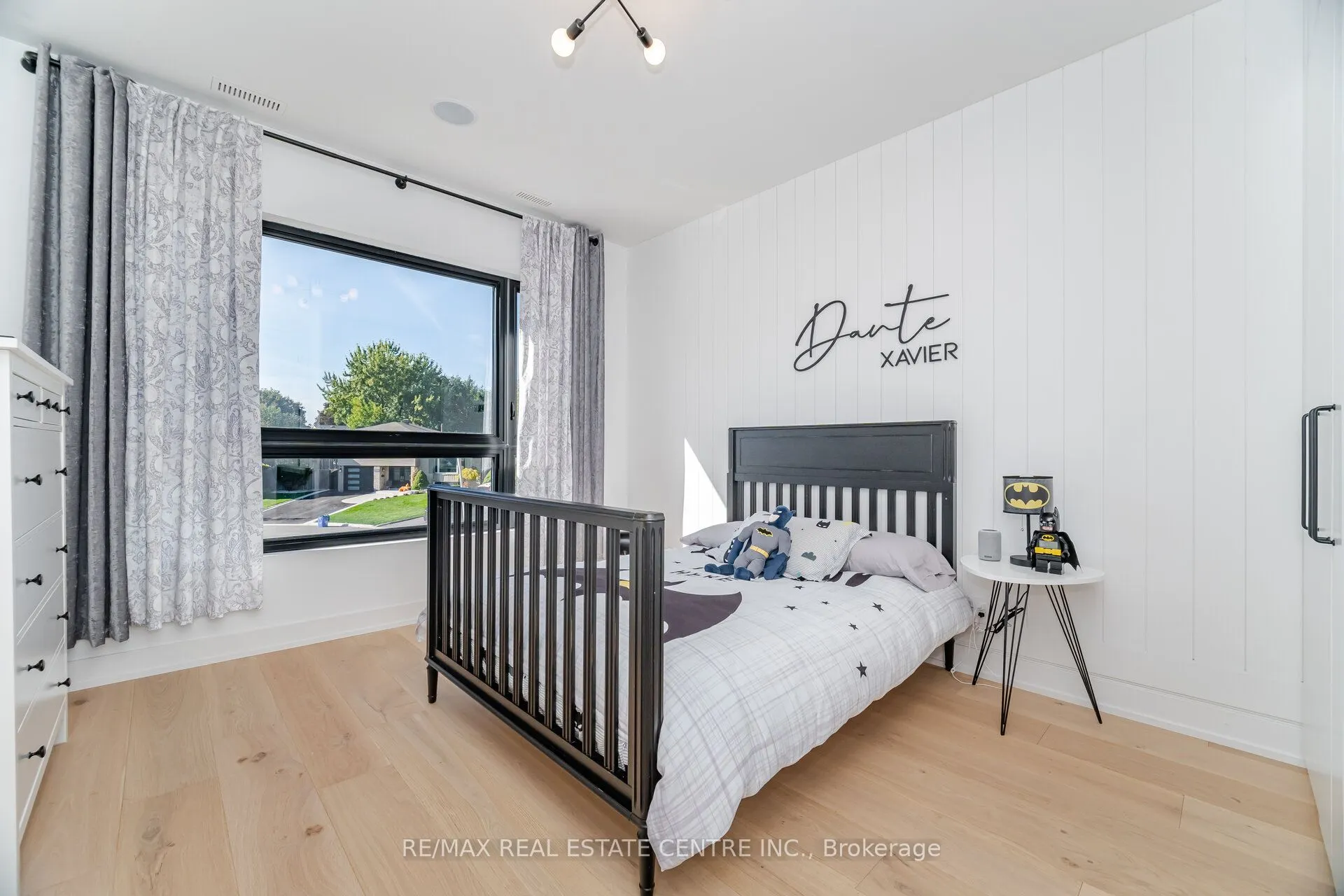 772 Banting Court